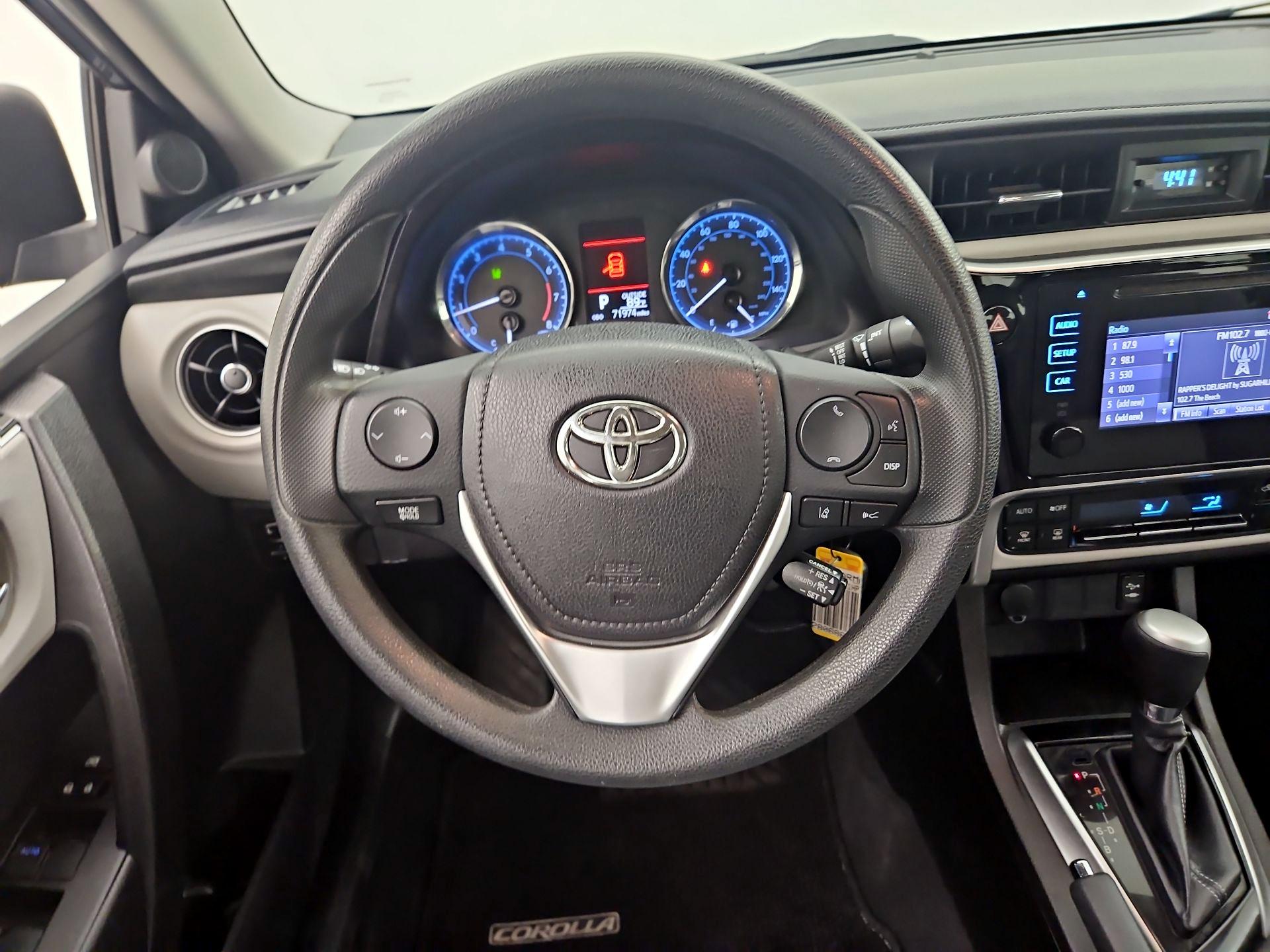 Thumbnail: 2017 Toyota Corolla - 10