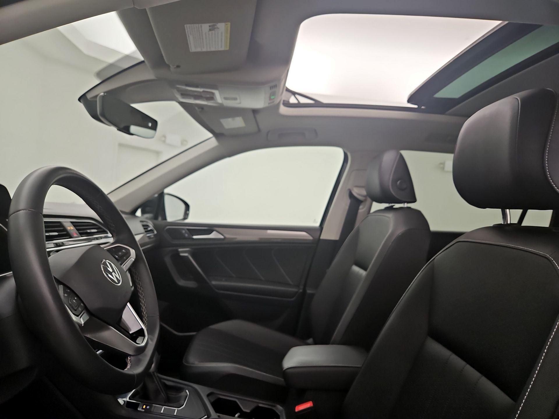 Thumbnail: 2022 Volkswagen Tiguan - 19