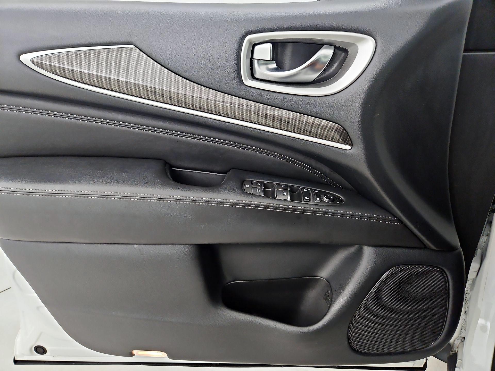 Thumbnail: 2020 INFINITI QX60 - 12