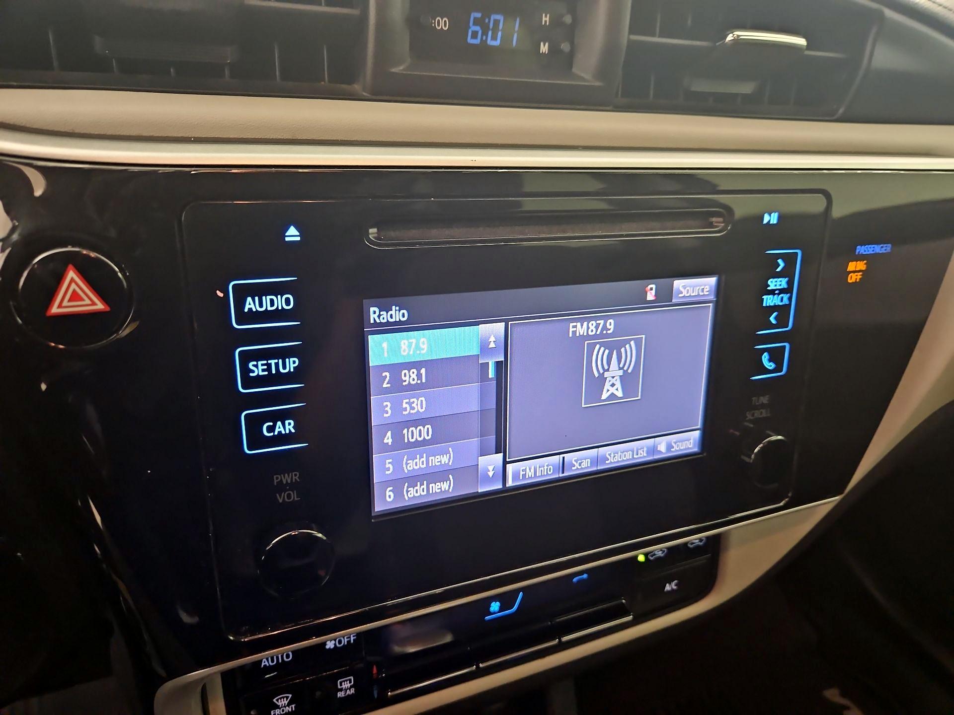 Thumbnail: 2018 Toyota Corolla - 15