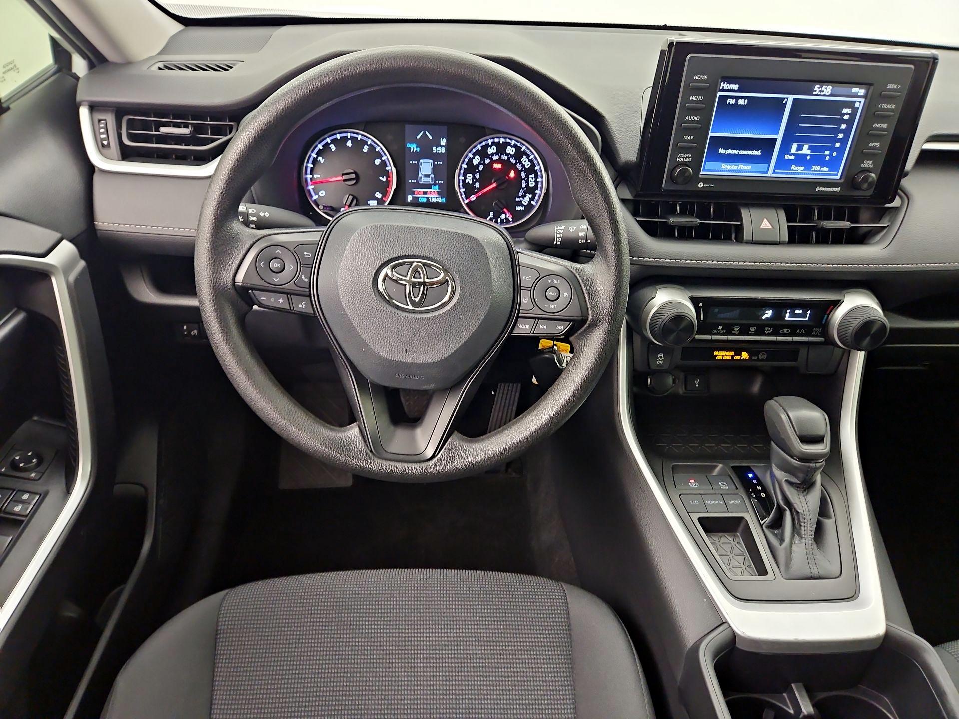 Thumbnail: 2022 Toyota RAV4 - 10