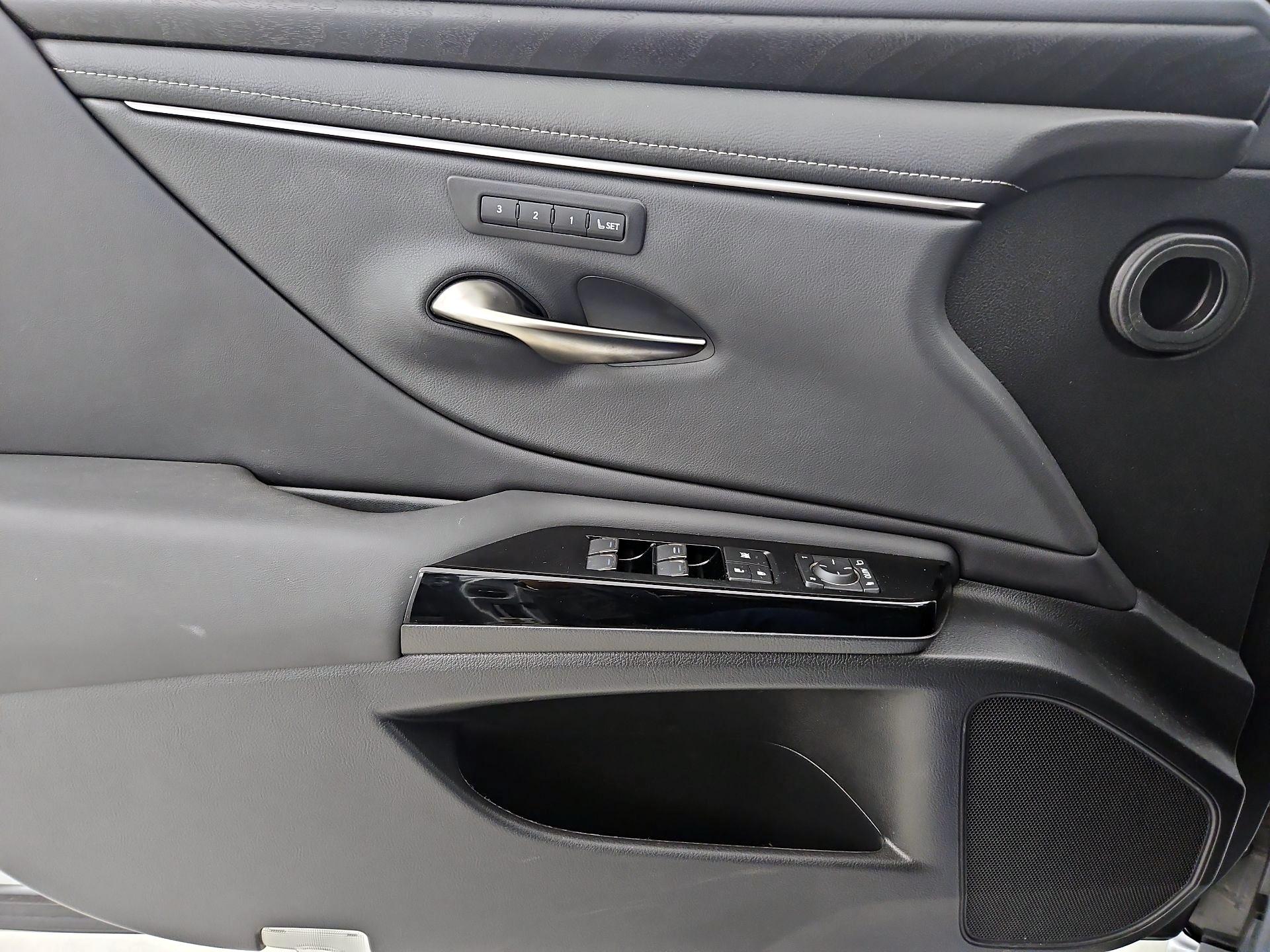 Thumbnail: 2024 Lexus ES - 12