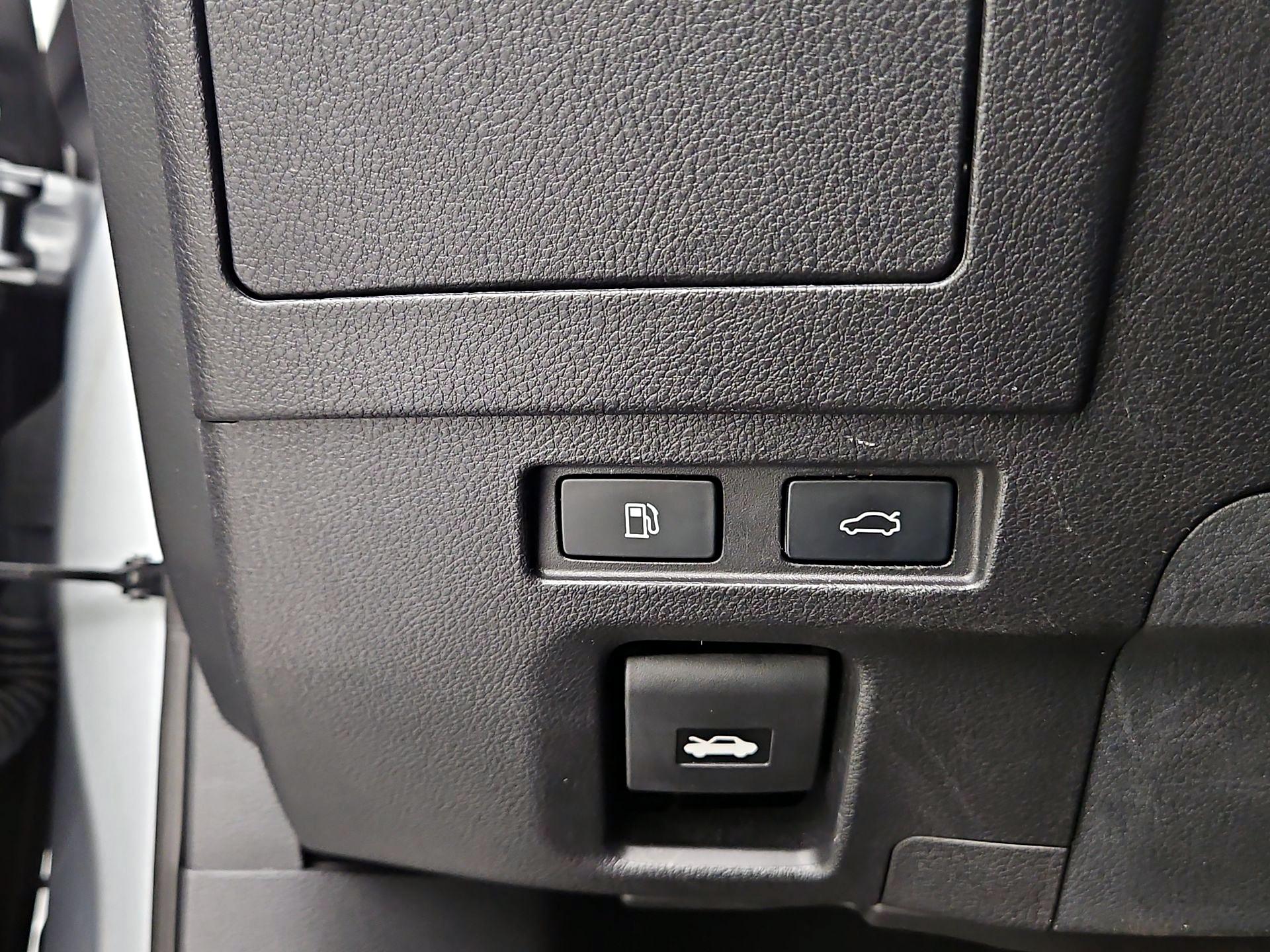 Thumbnail: 2024 Lexus ES - 13