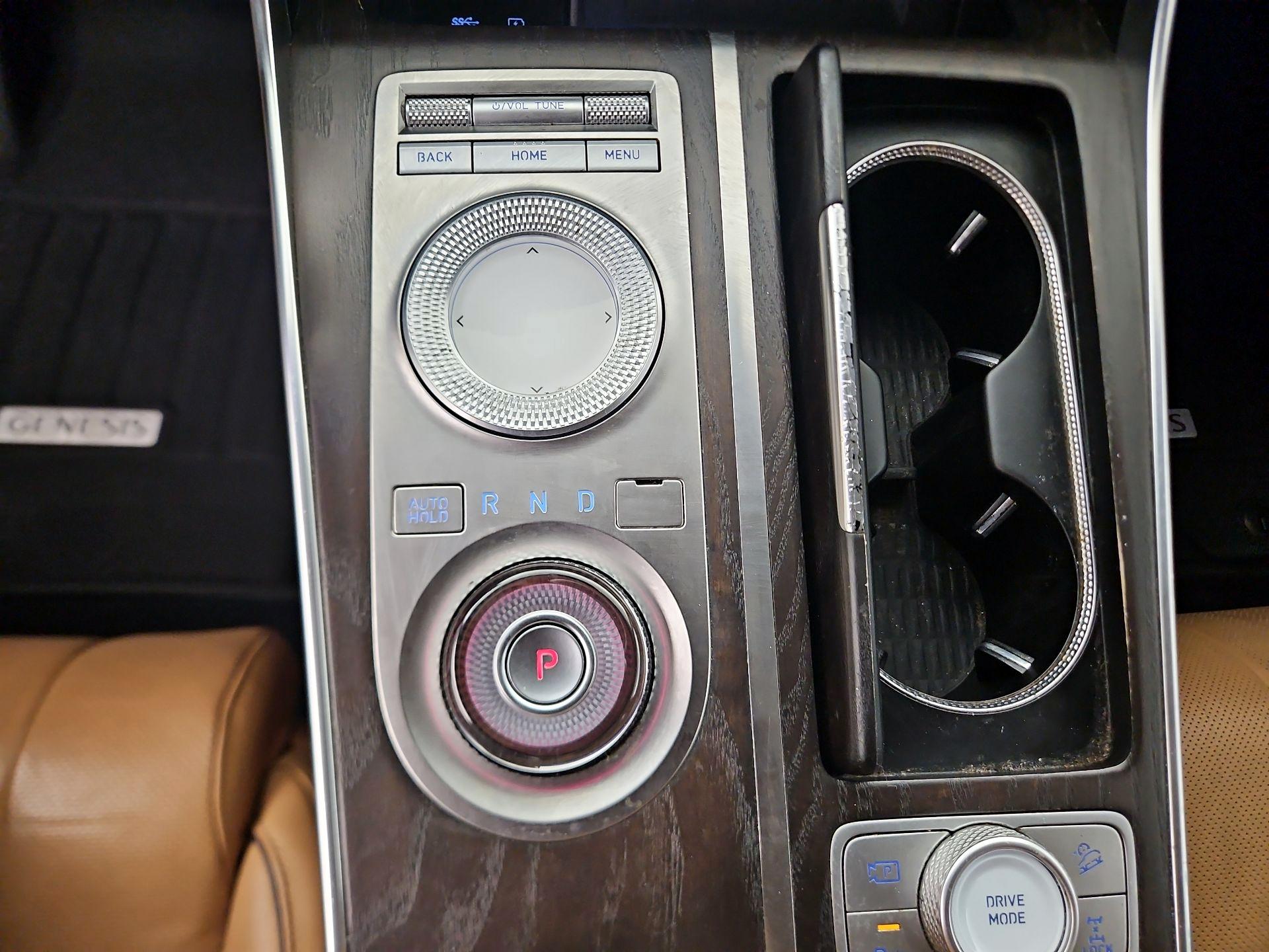 Thumbnail: 2021 Genesis GV80 - 18