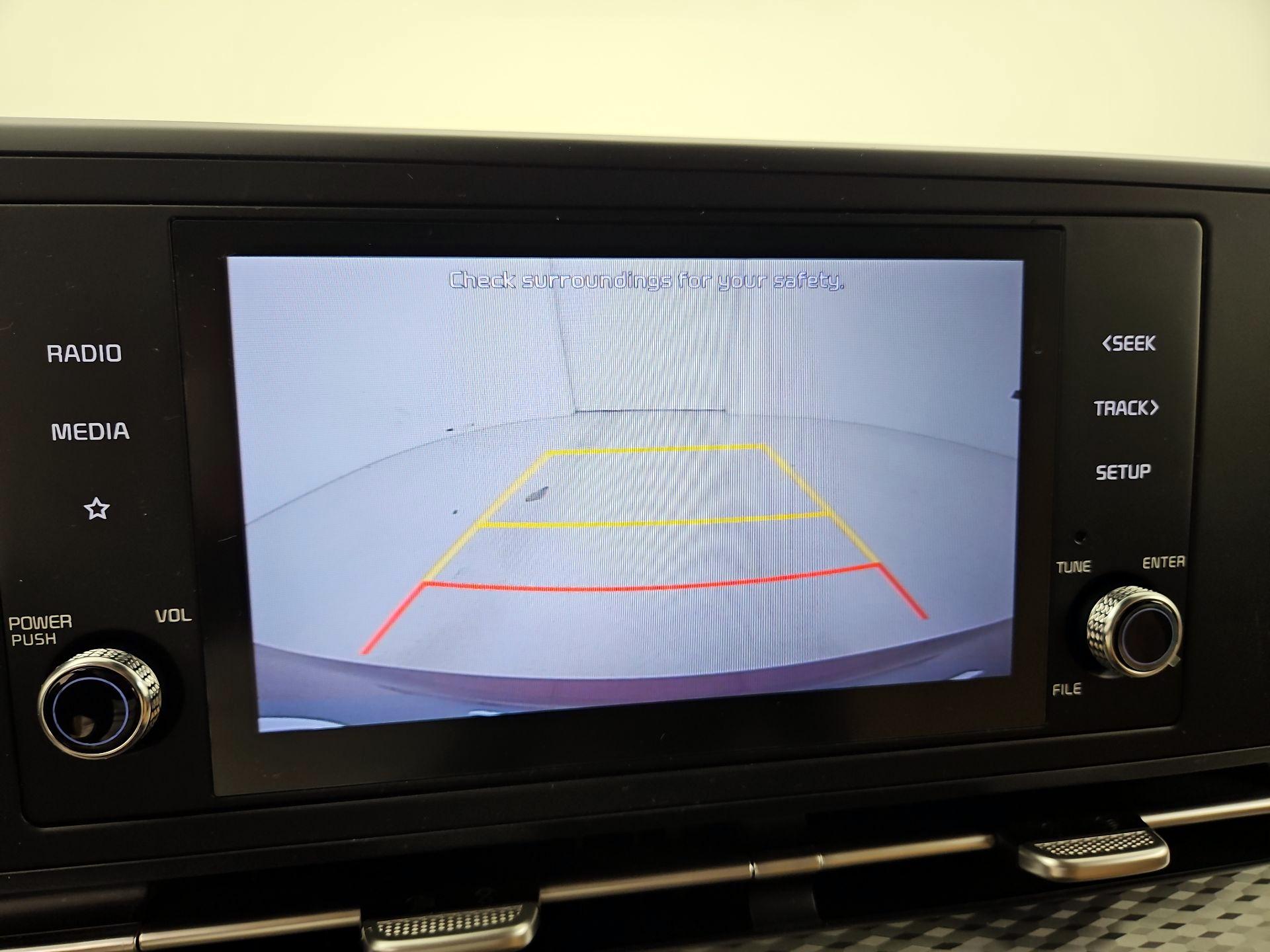 Thumbnail: 2022 Kia Carnival - 14