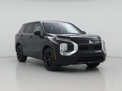 Black 2023 Mitsubishi Outlander SE Black Edition