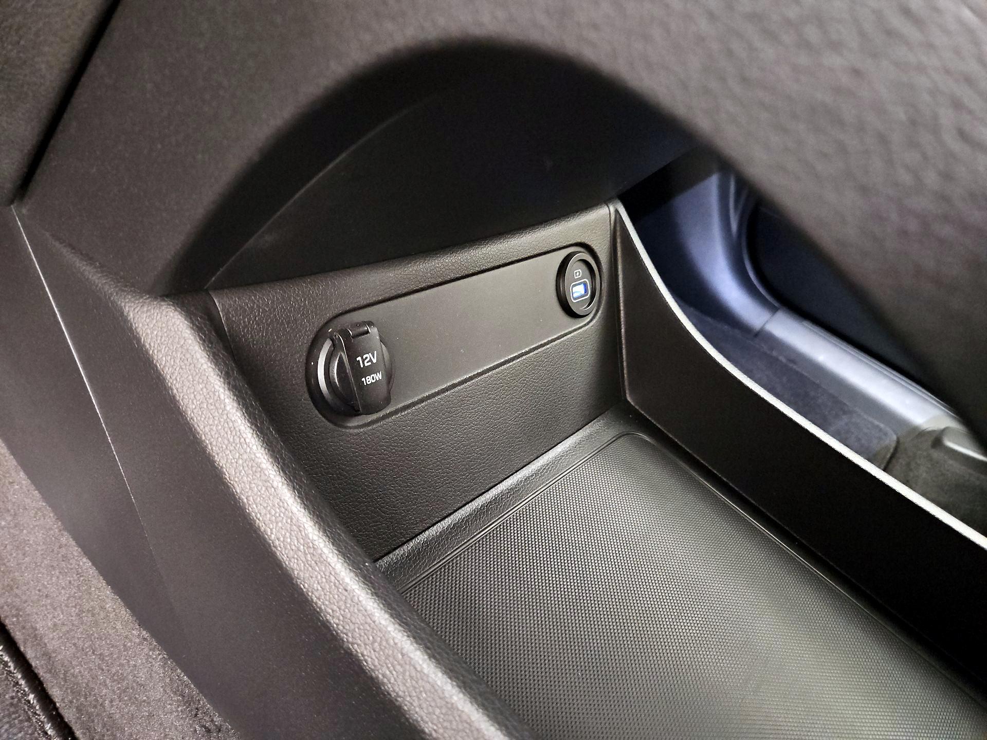 Thumbnail: 2022 Hyundai Santa Fe - 18