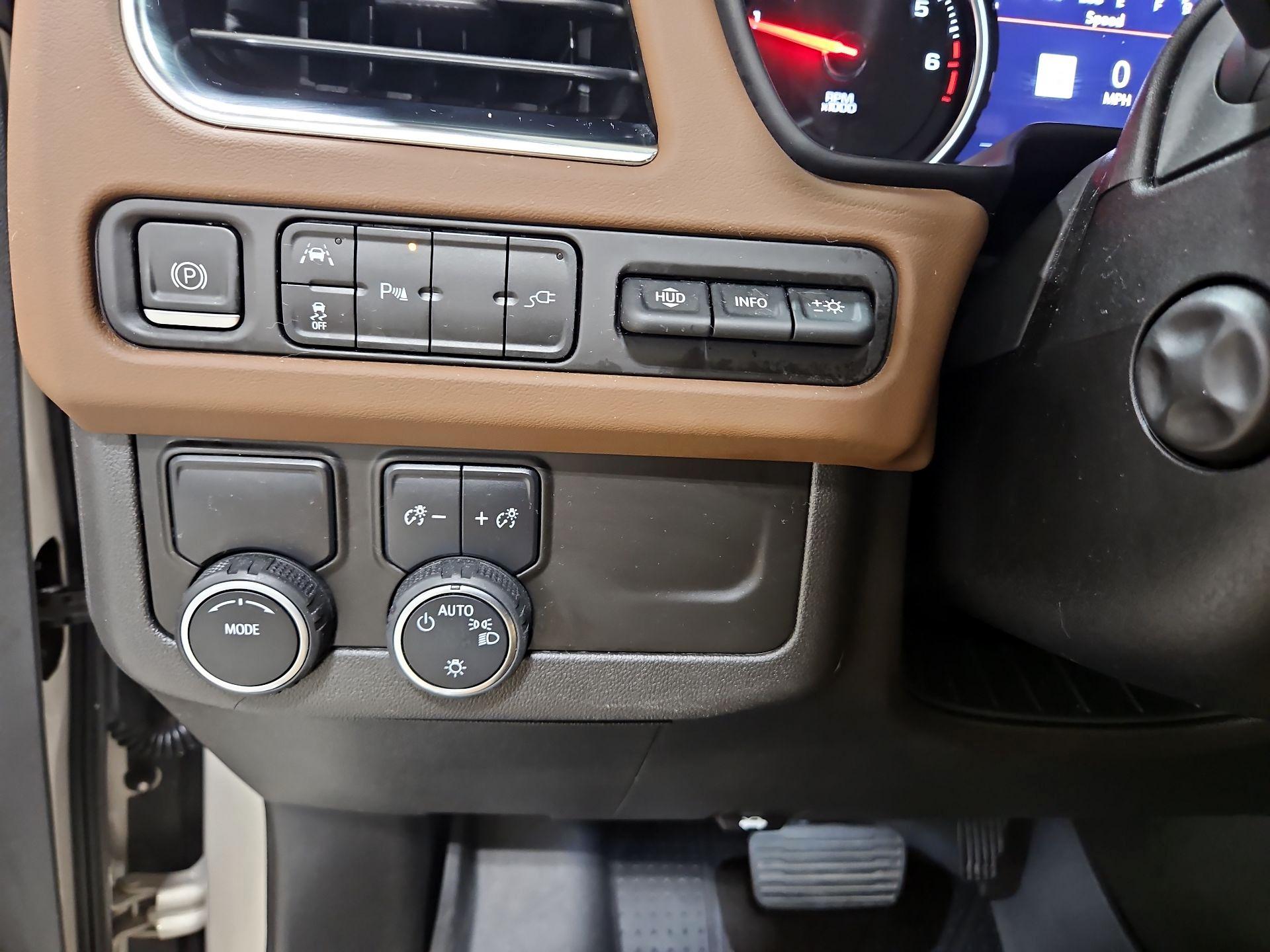 Thumbnail: 2021 Chevrolet Tahoe - 13