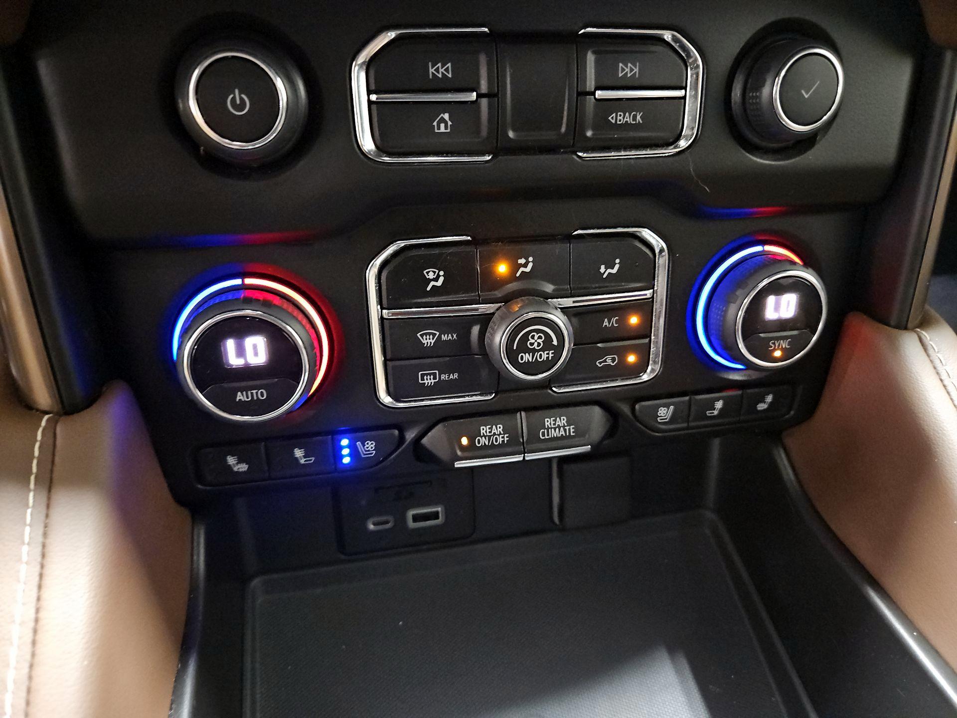 Thumbnail: 2021 Chevrolet Tahoe - 15