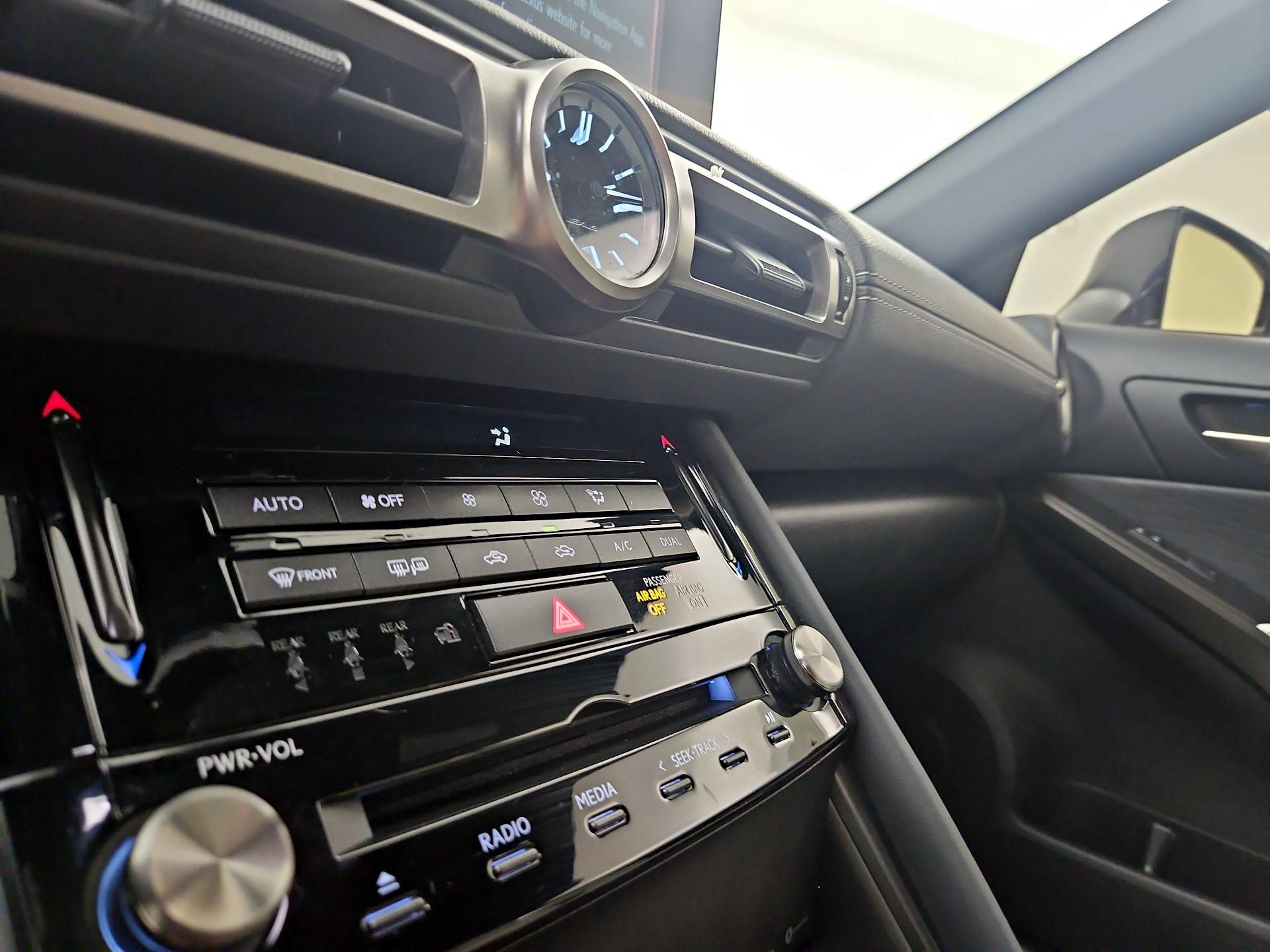 Thumbnail: 2022 Lexus IS - 16