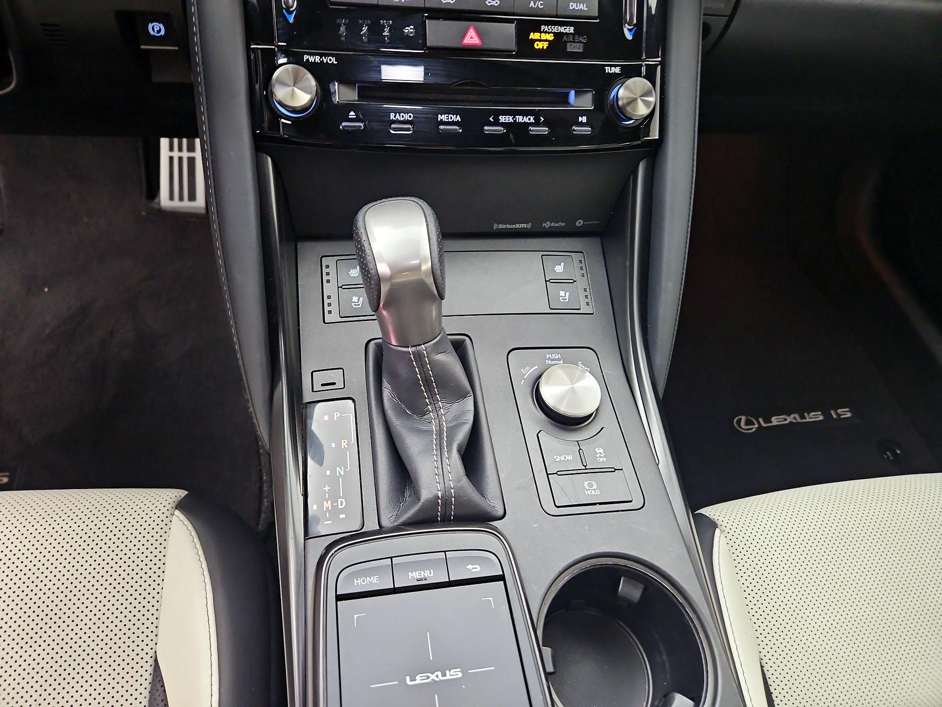 Thumbnail: 2022 Lexus IS - 17