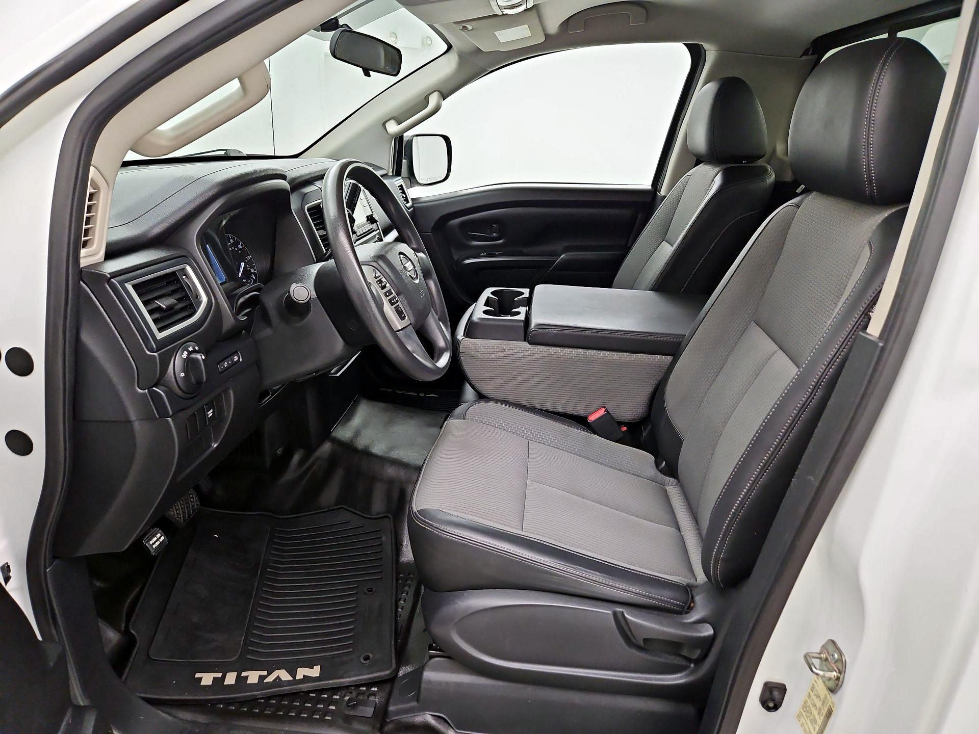 Thumbnail: 2018 Nissan Titan - 11