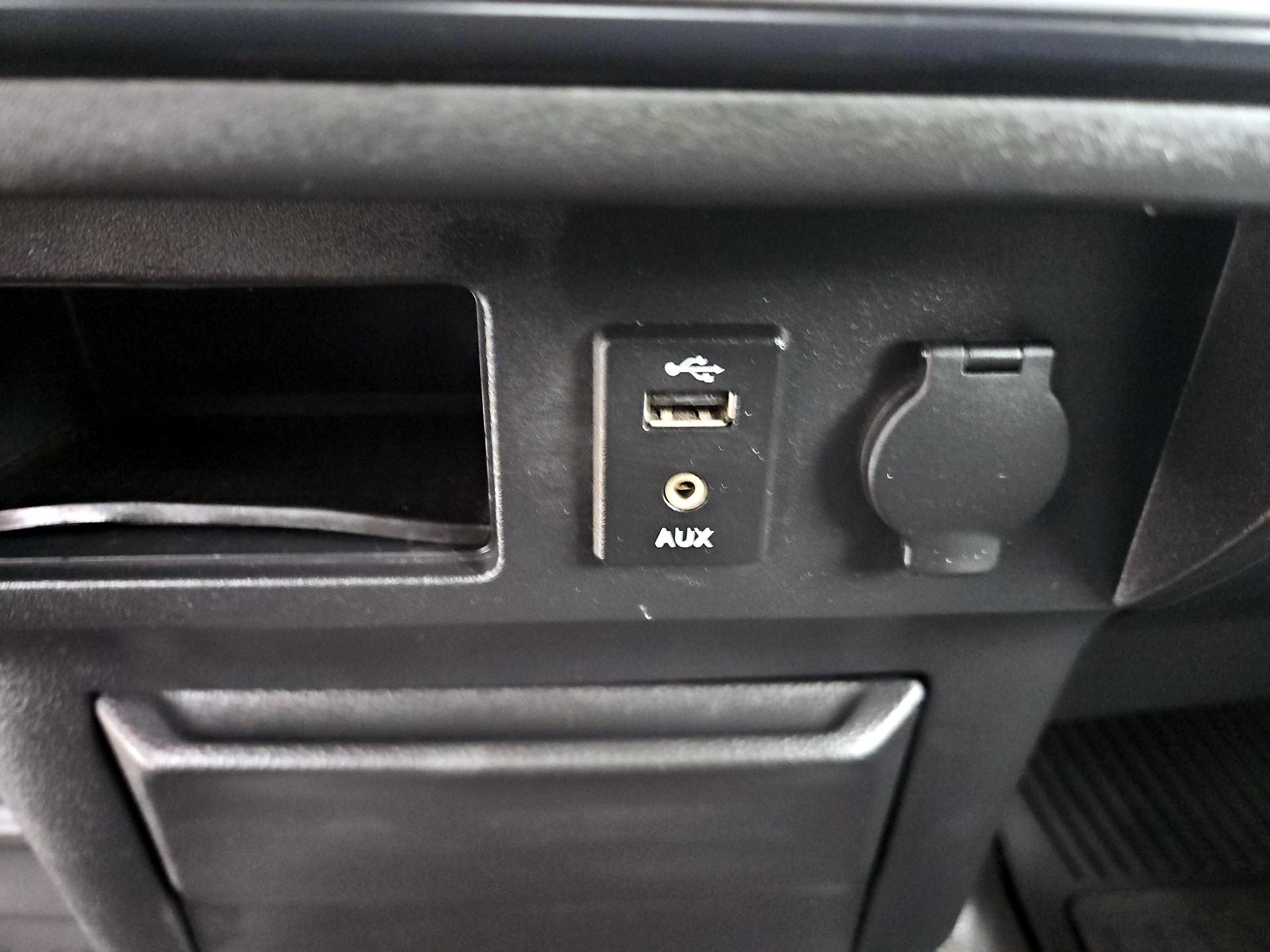 Thumbnail: 2018 Nissan Titan - 18