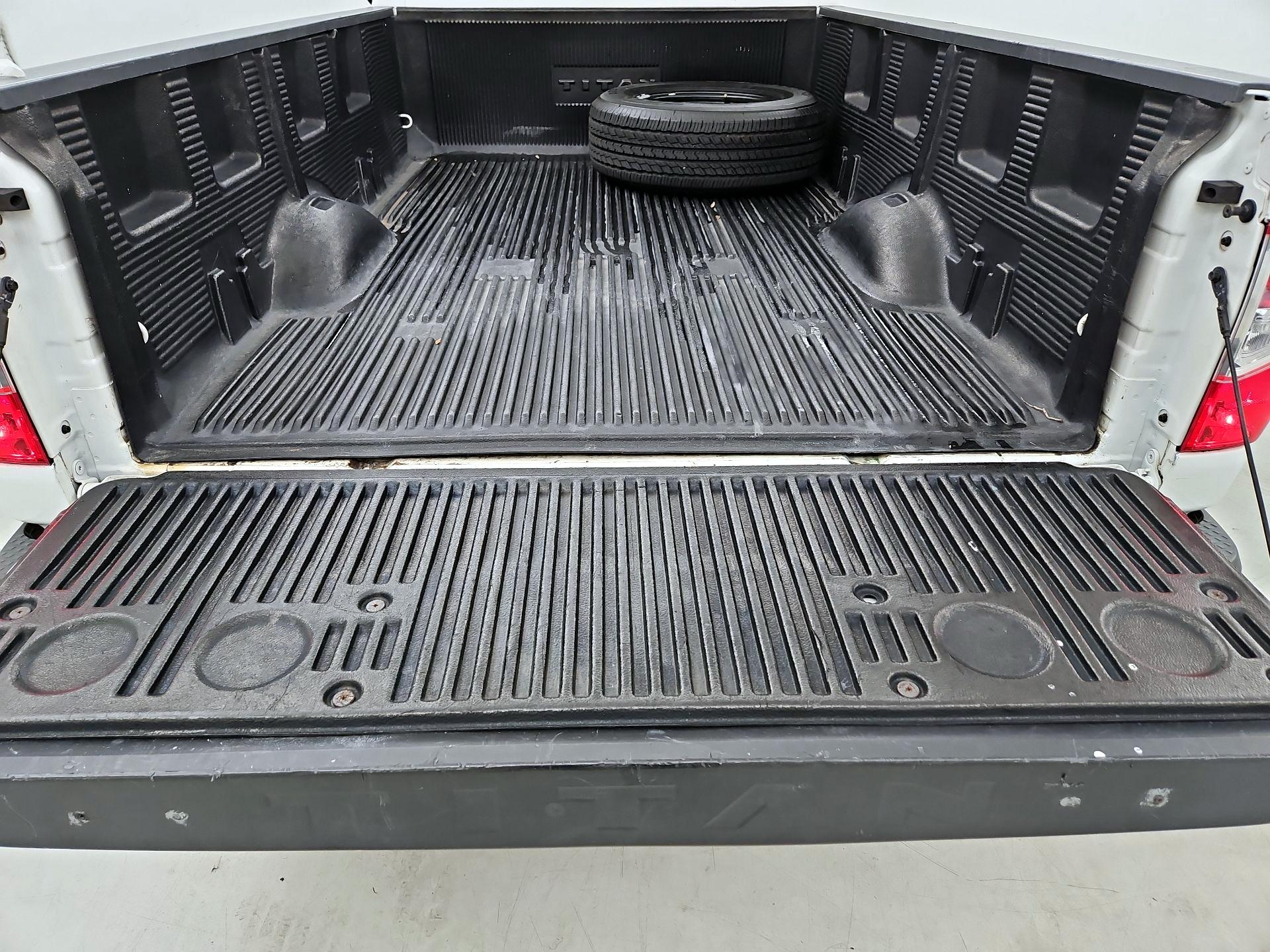 Thumbnail: 2018 Nissan Titan - 19