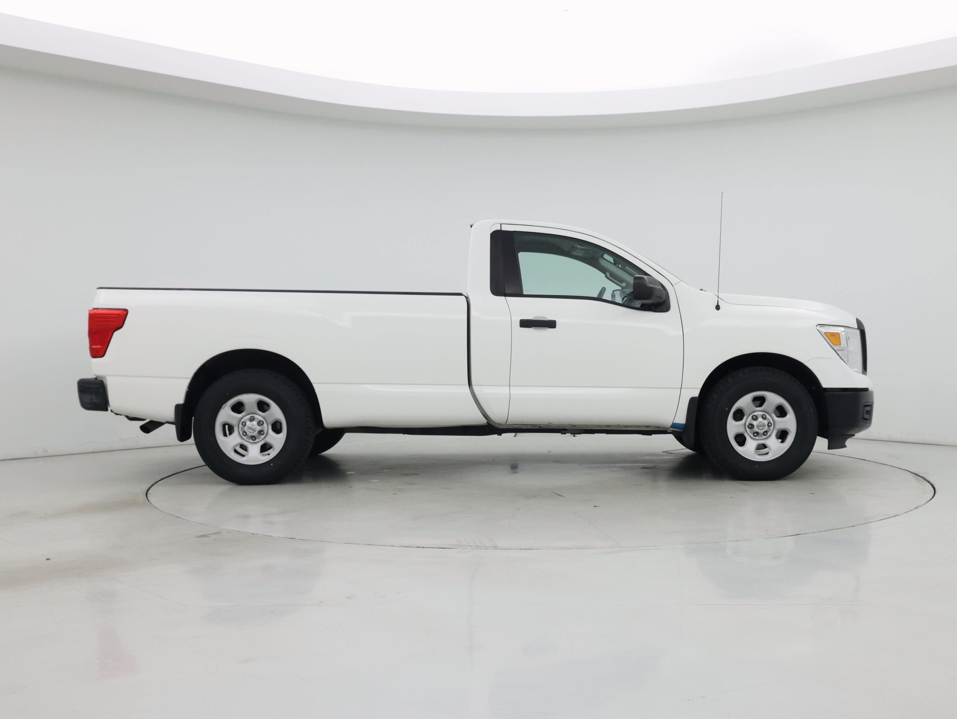 Thumbnail: 2018 Nissan Titan - 7