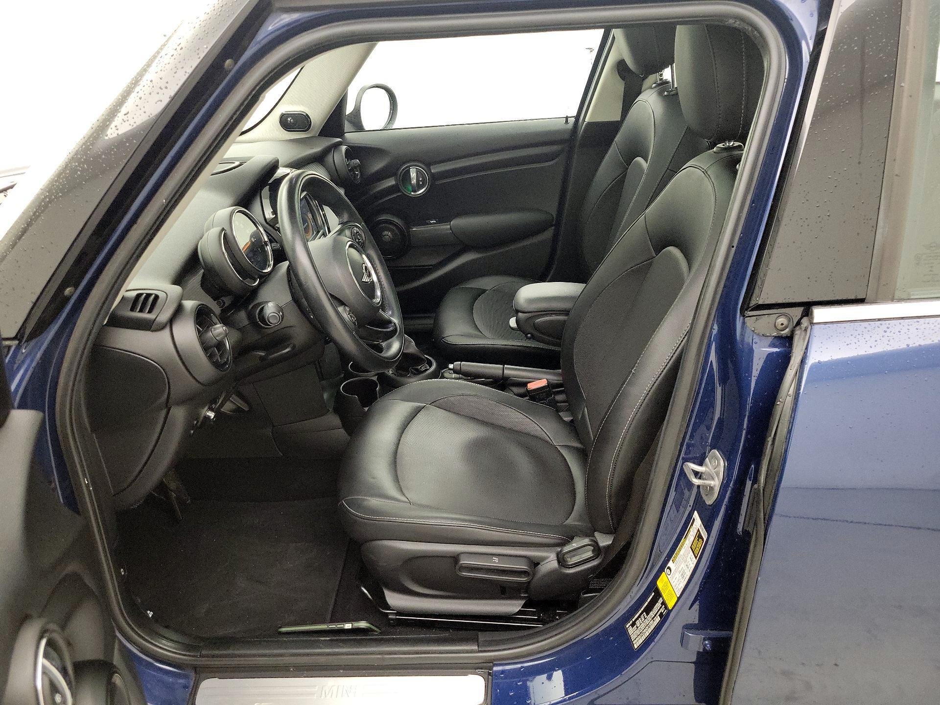 Thumbnail: 2017 MINI Cooper Hardtop - 11