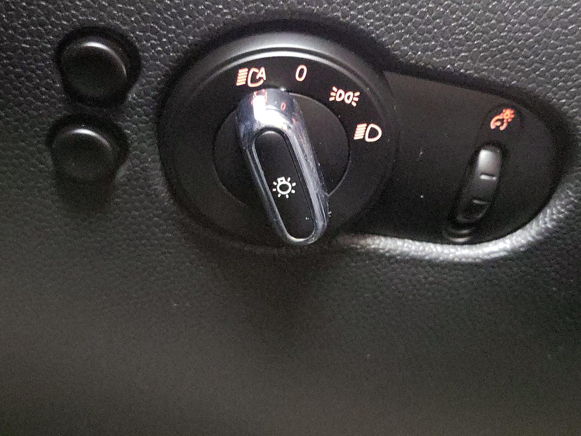 Thumbnail: 2017 MINI Cooper Hardtop - 13