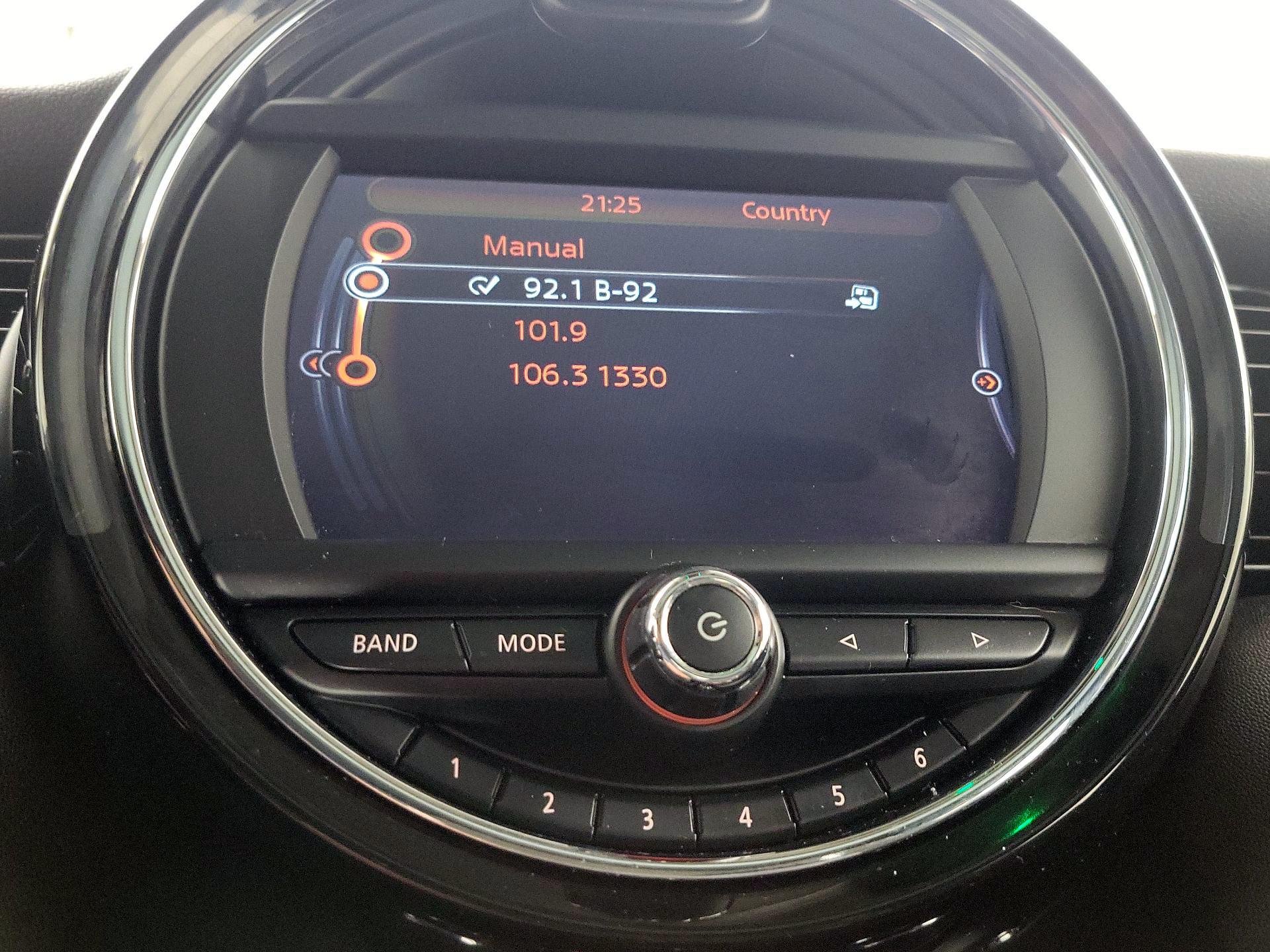 Thumbnail: 2017 MINI Cooper Hardtop - 15