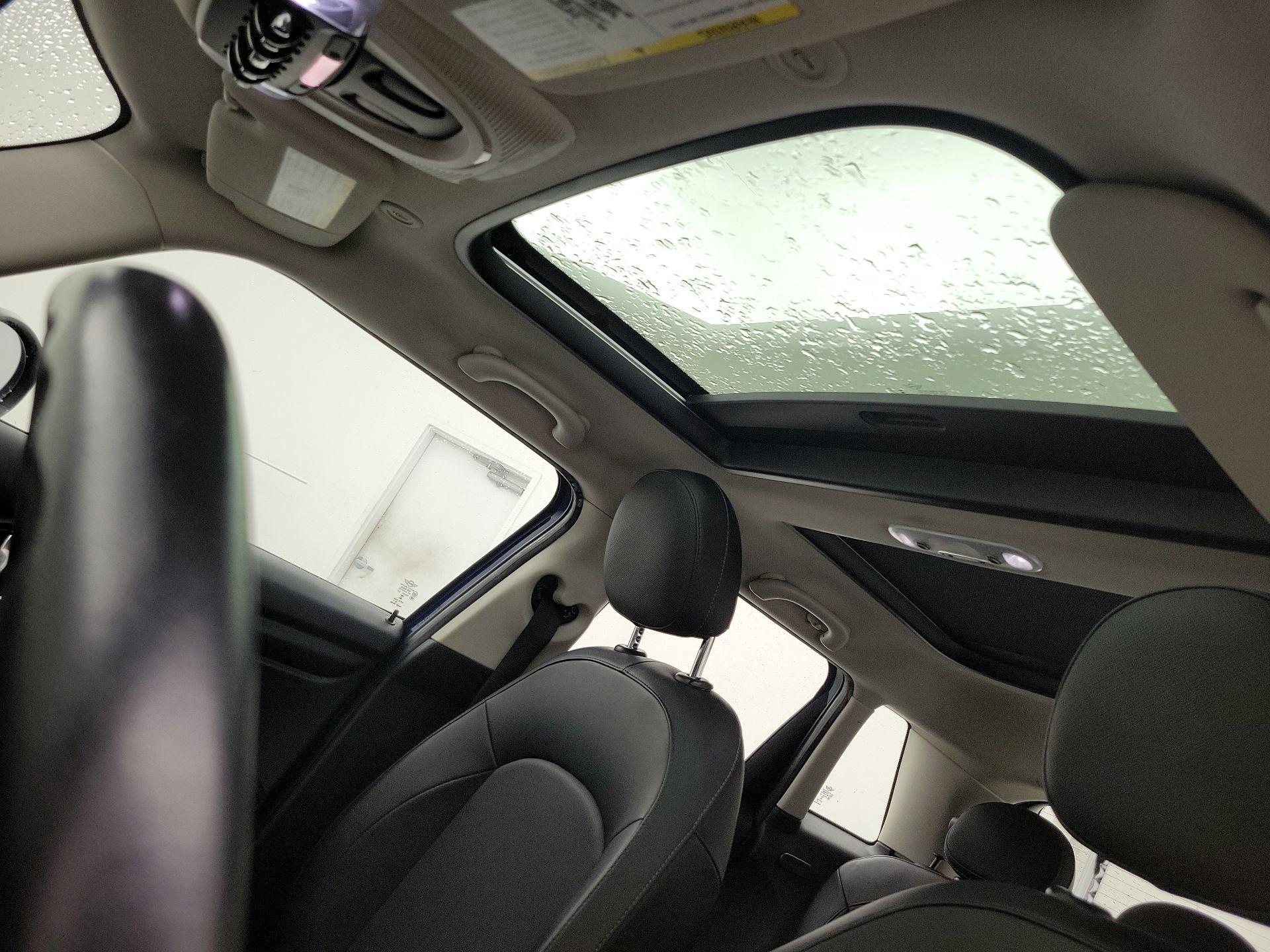 Thumbnail: 2017 MINI Cooper Hardtop - 19