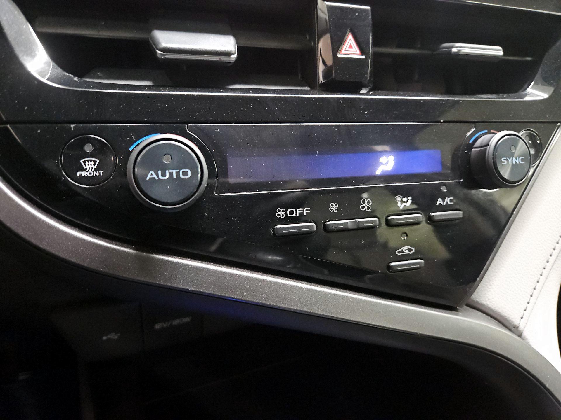 Thumbnail: 2021 Toyota Camry - 15