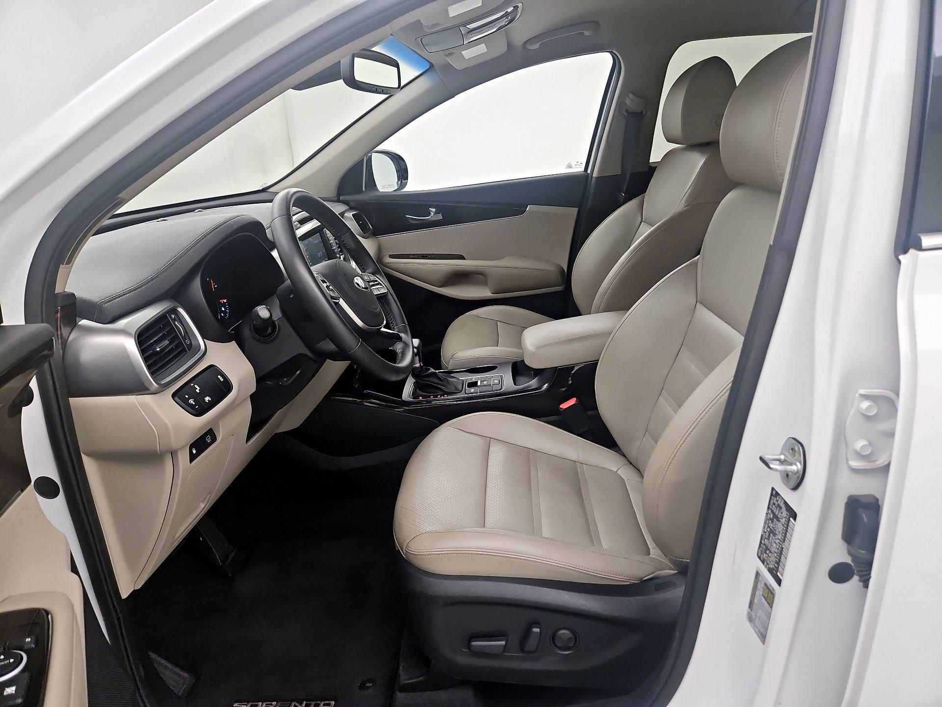 Thumbnail: 2019 Kia Sorento - 11