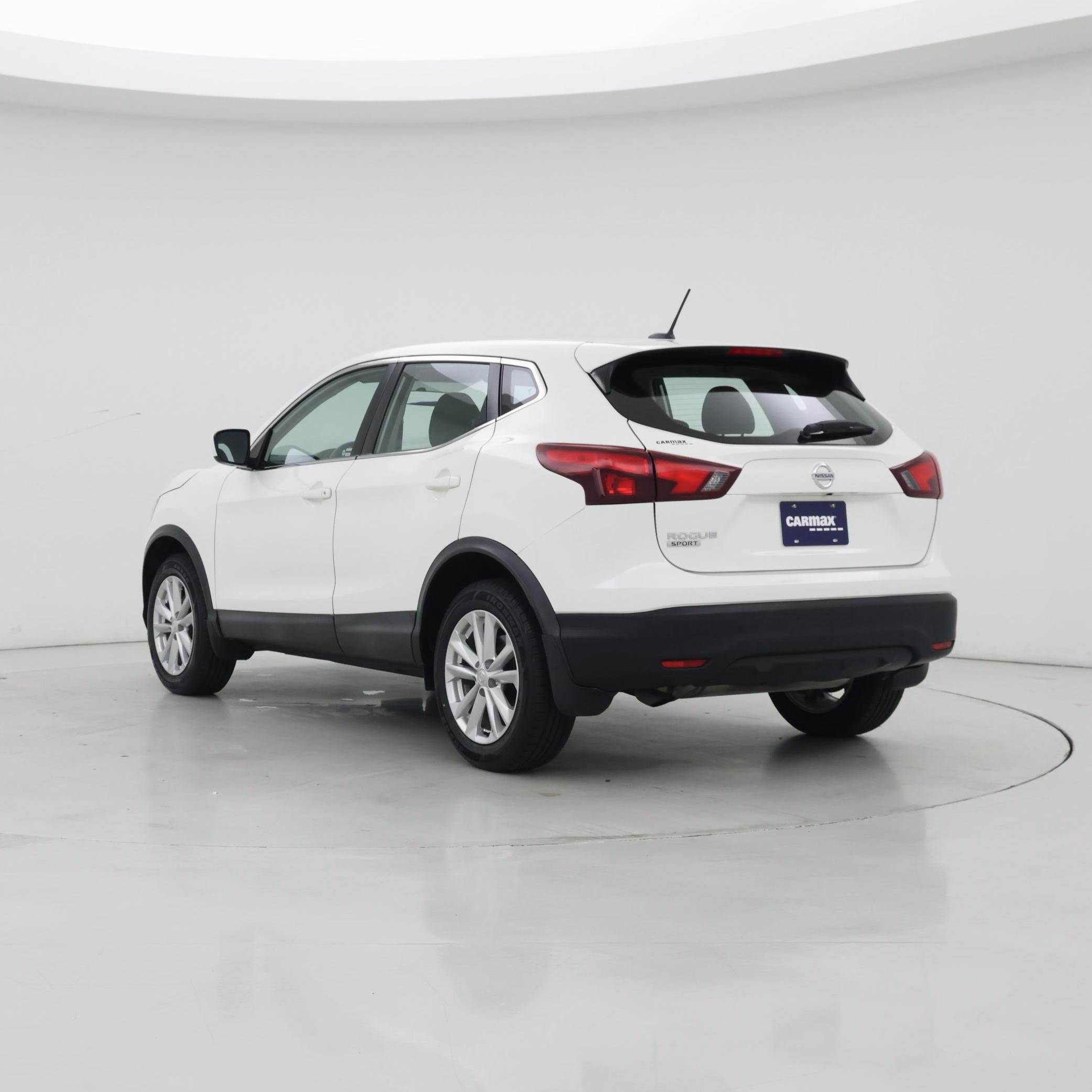 Thumbnail: 2018 Nissan Rogue Sport - 2