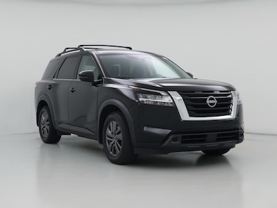 Black 2022 Nissan Pathfinder SV