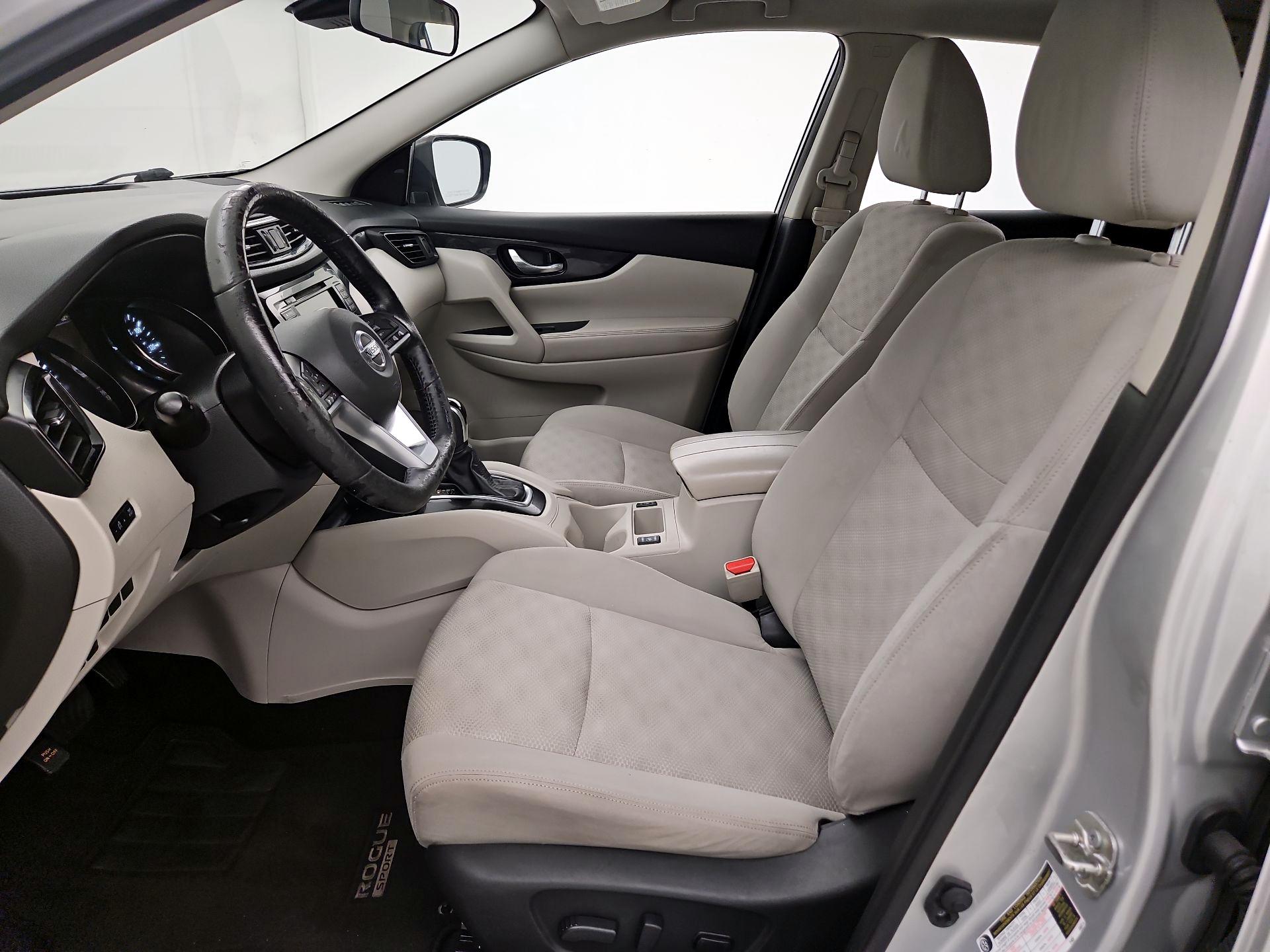 Thumbnail: 2020 Nissan Rogue Sport - 11