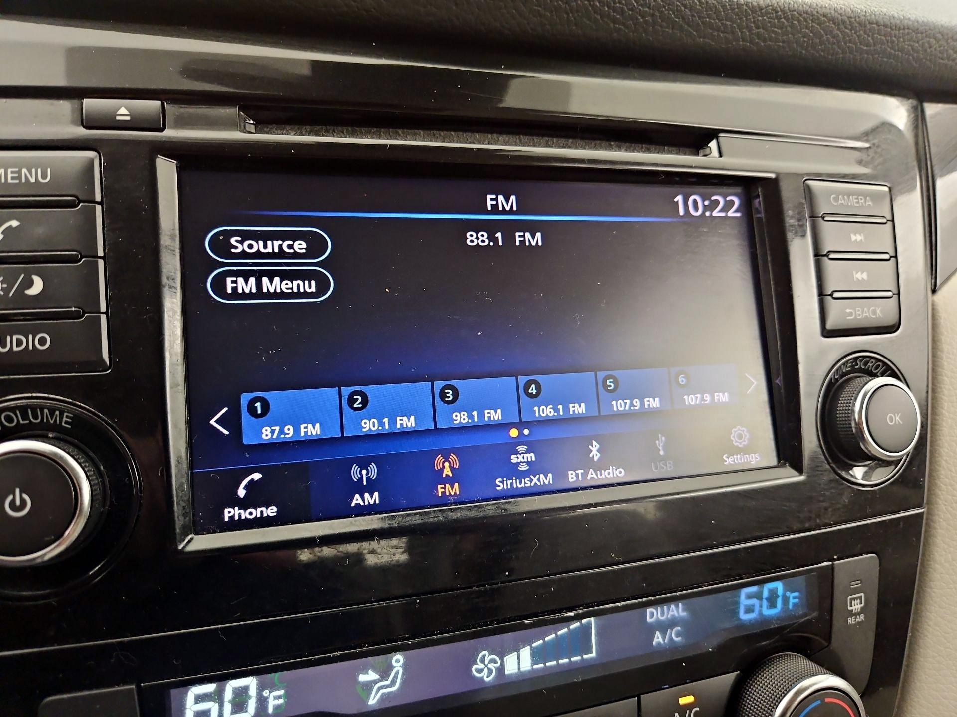 Thumbnail: 2020 Nissan Rogue Sport - 15