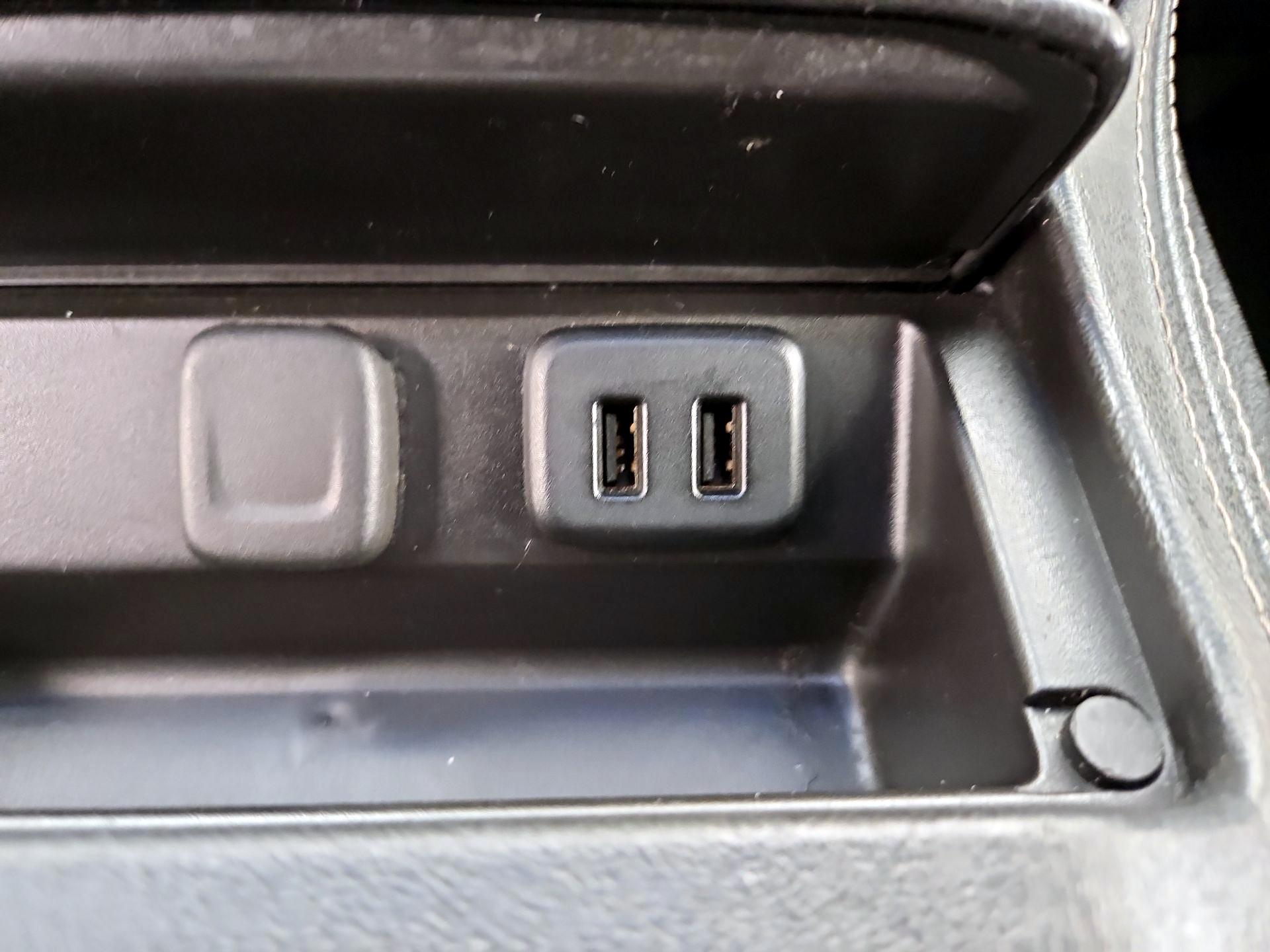 Thumbnail: 2017 GMC Yukon - 19