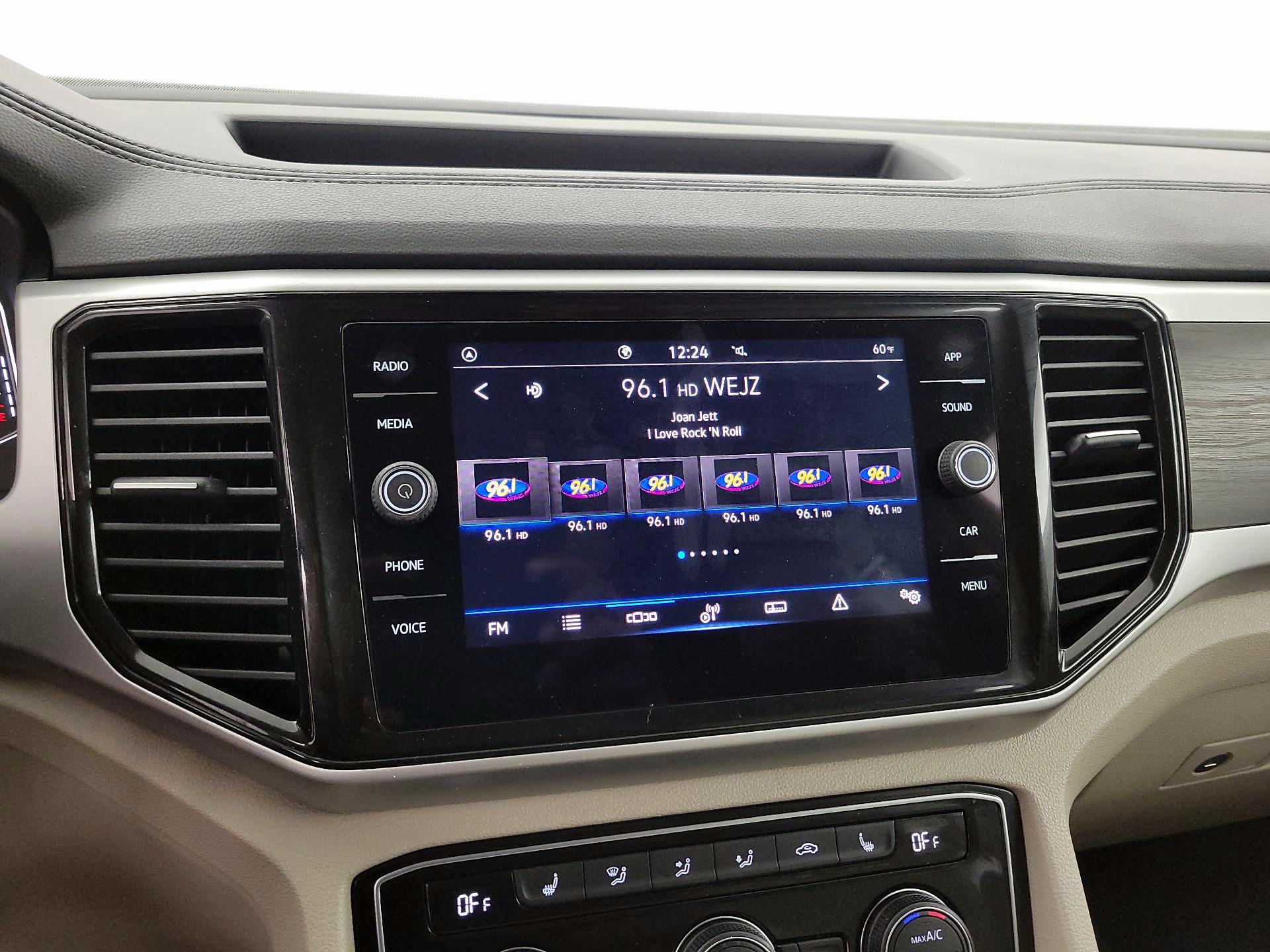 Thumbnail: 2022 Volkswagen Atlas - 15