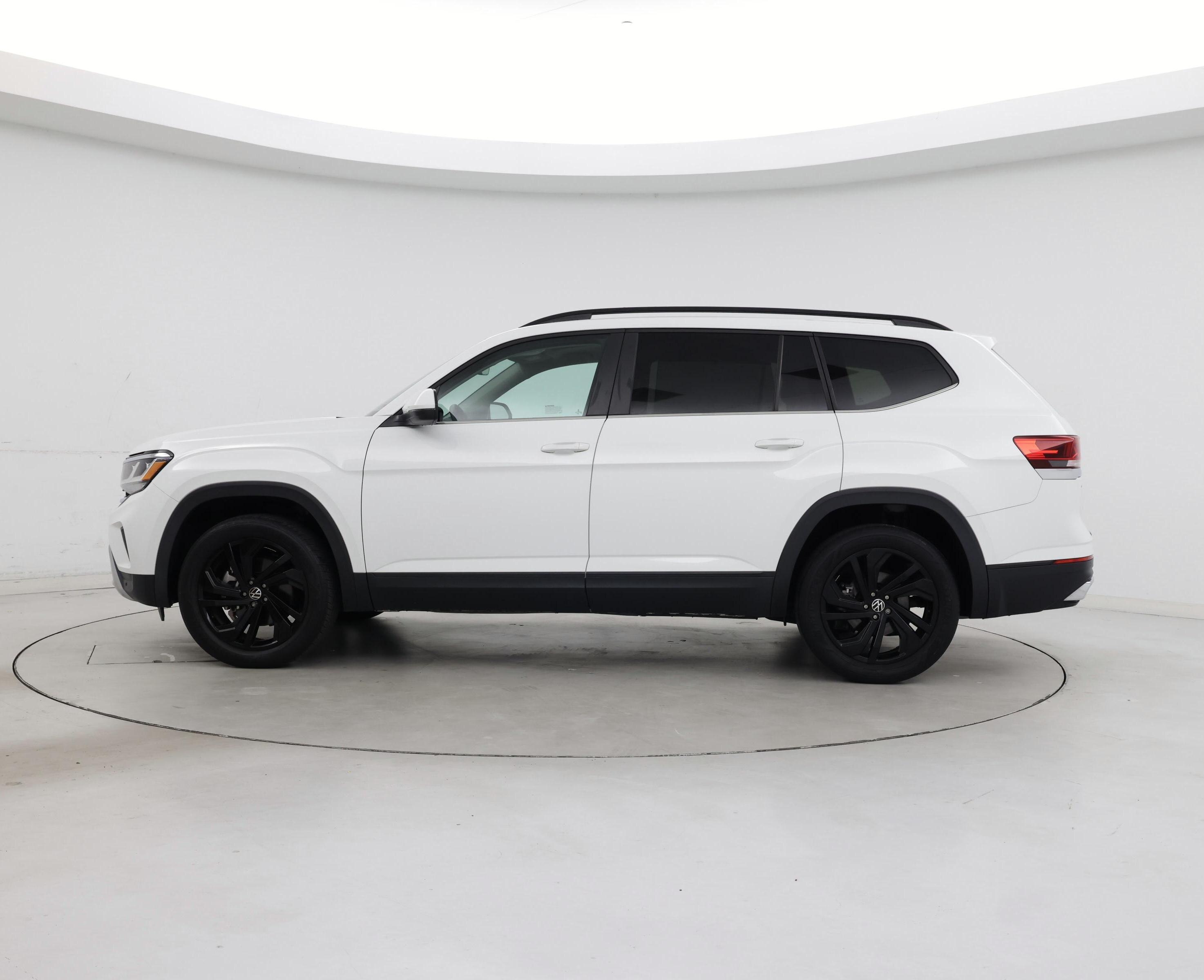 Thumbnail: 2022 Volkswagen Atlas - 3