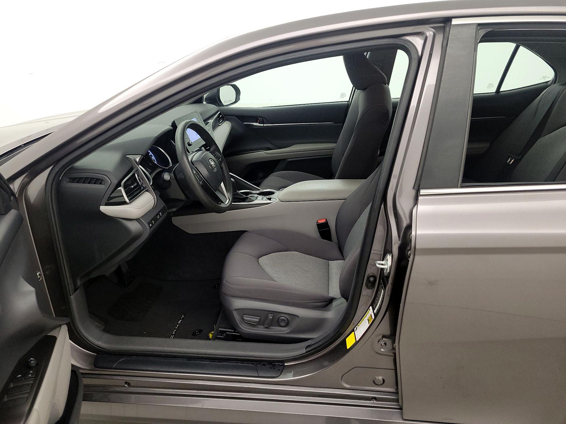 Thumbnail: 2021 Toyota Camry - 11