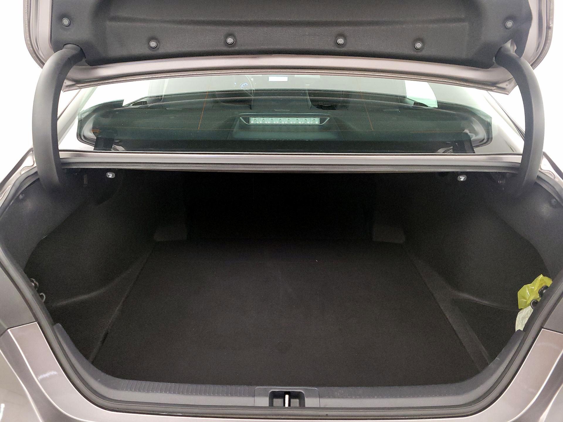 Thumbnail: 2021 Toyota Camry - 20