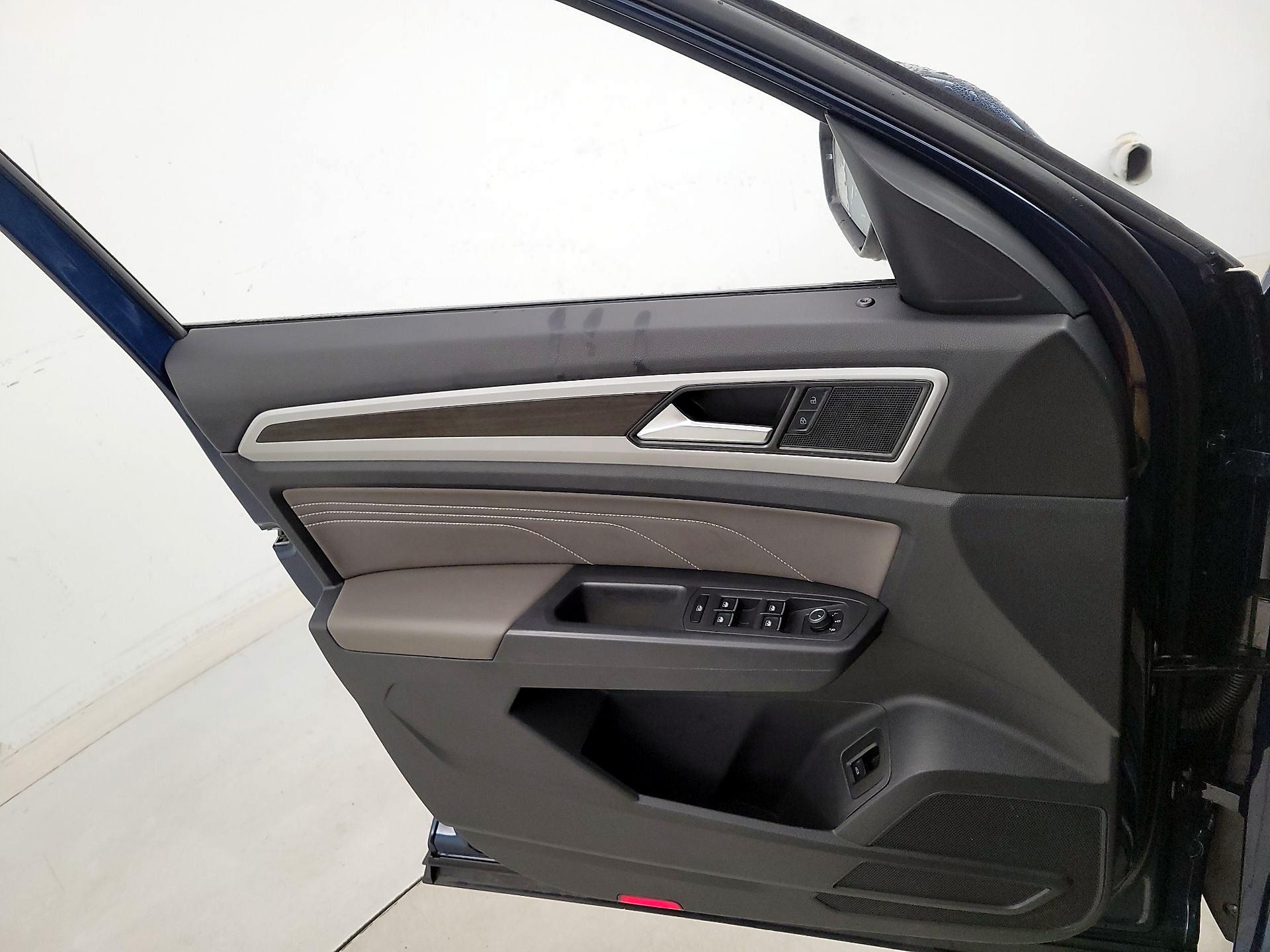 Thumbnail: 2021 Volkswagen Atlas - 12