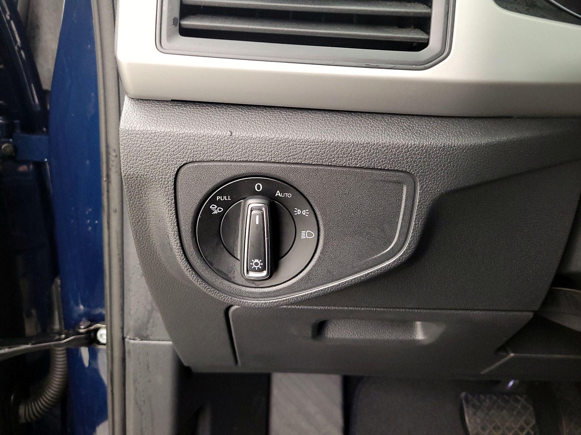 Thumbnail: 2021 Volkswagen Atlas - 13