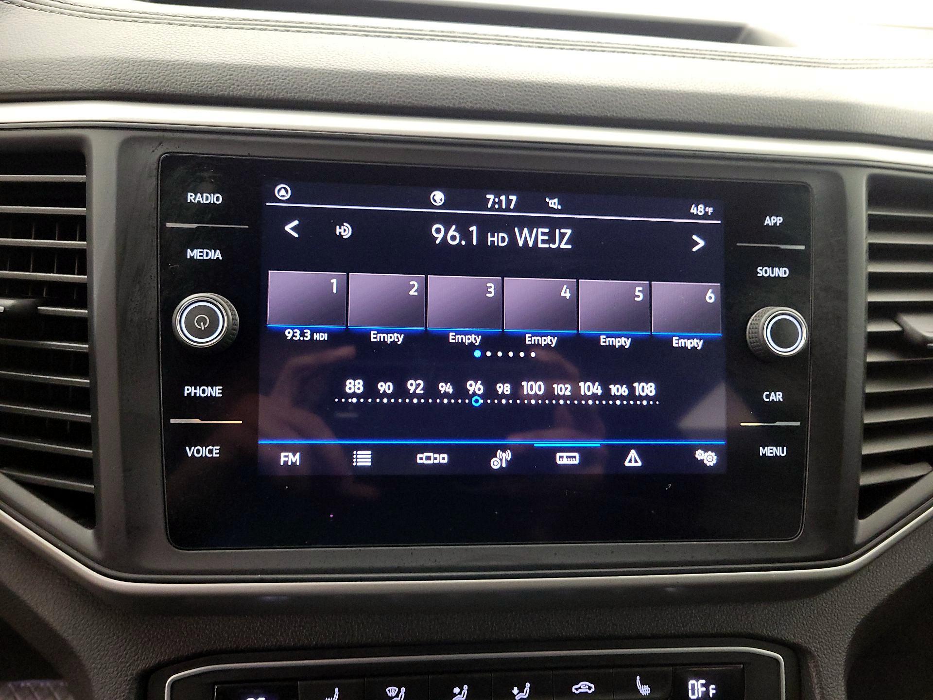 Thumbnail: 2021 Volkswagen Atlas - 15