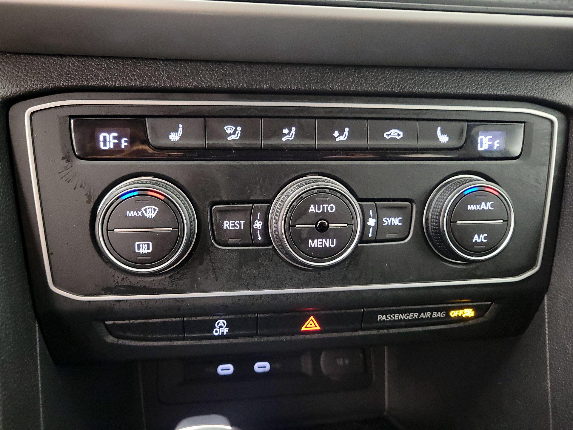 Thumbnail: 2021 Volkswagen Atlas - 16