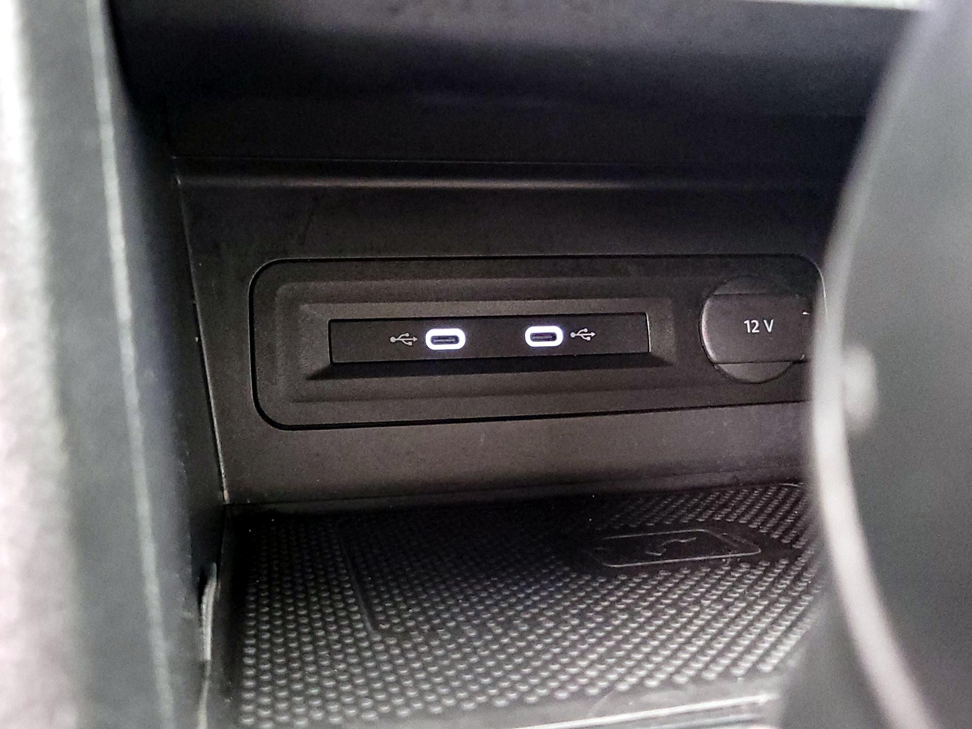 Thumbnail: 2021 Volkswagen Atlas - 18