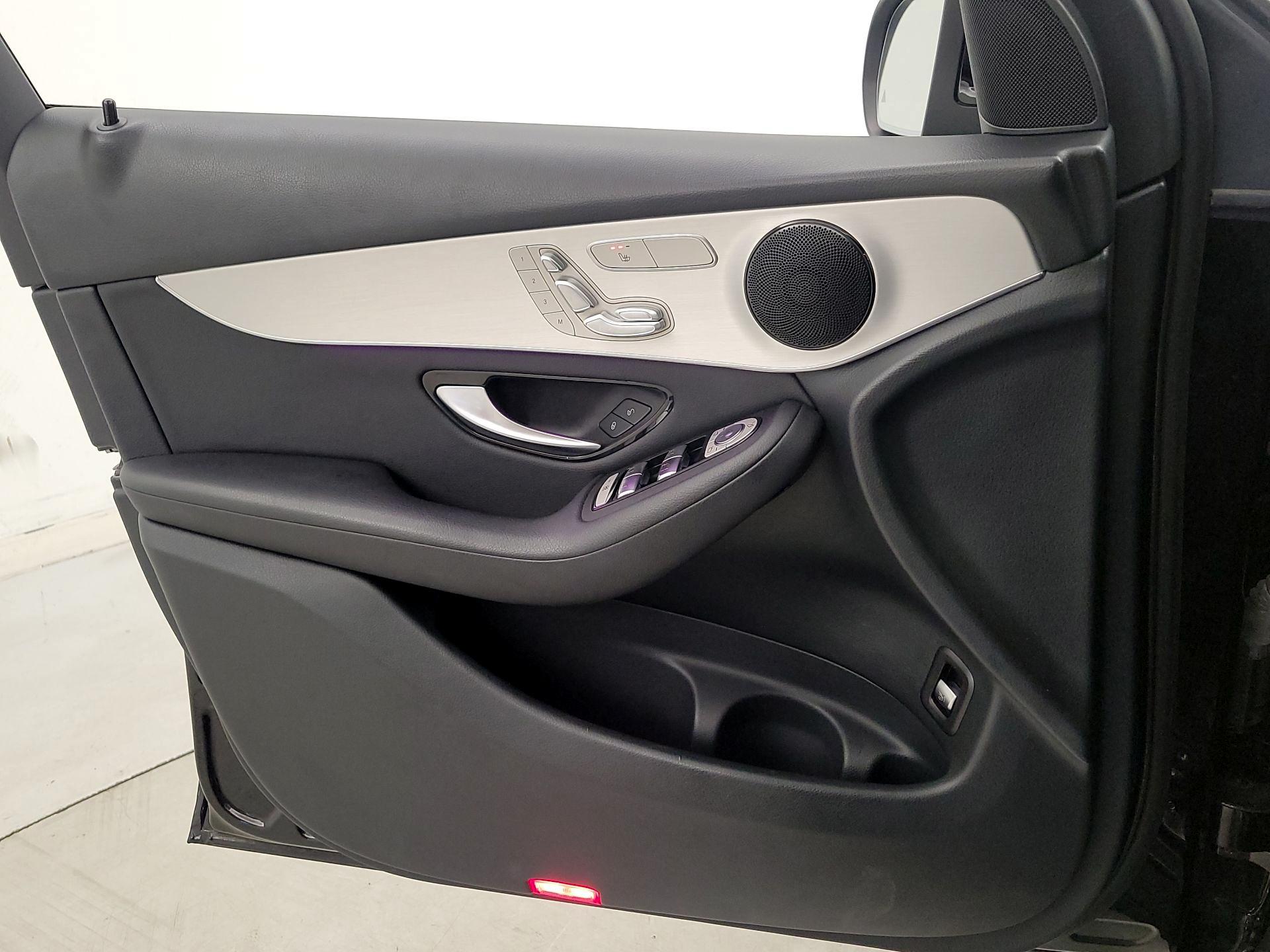 Thumbnail: 2022 Mercedes-Benz GLC - 12