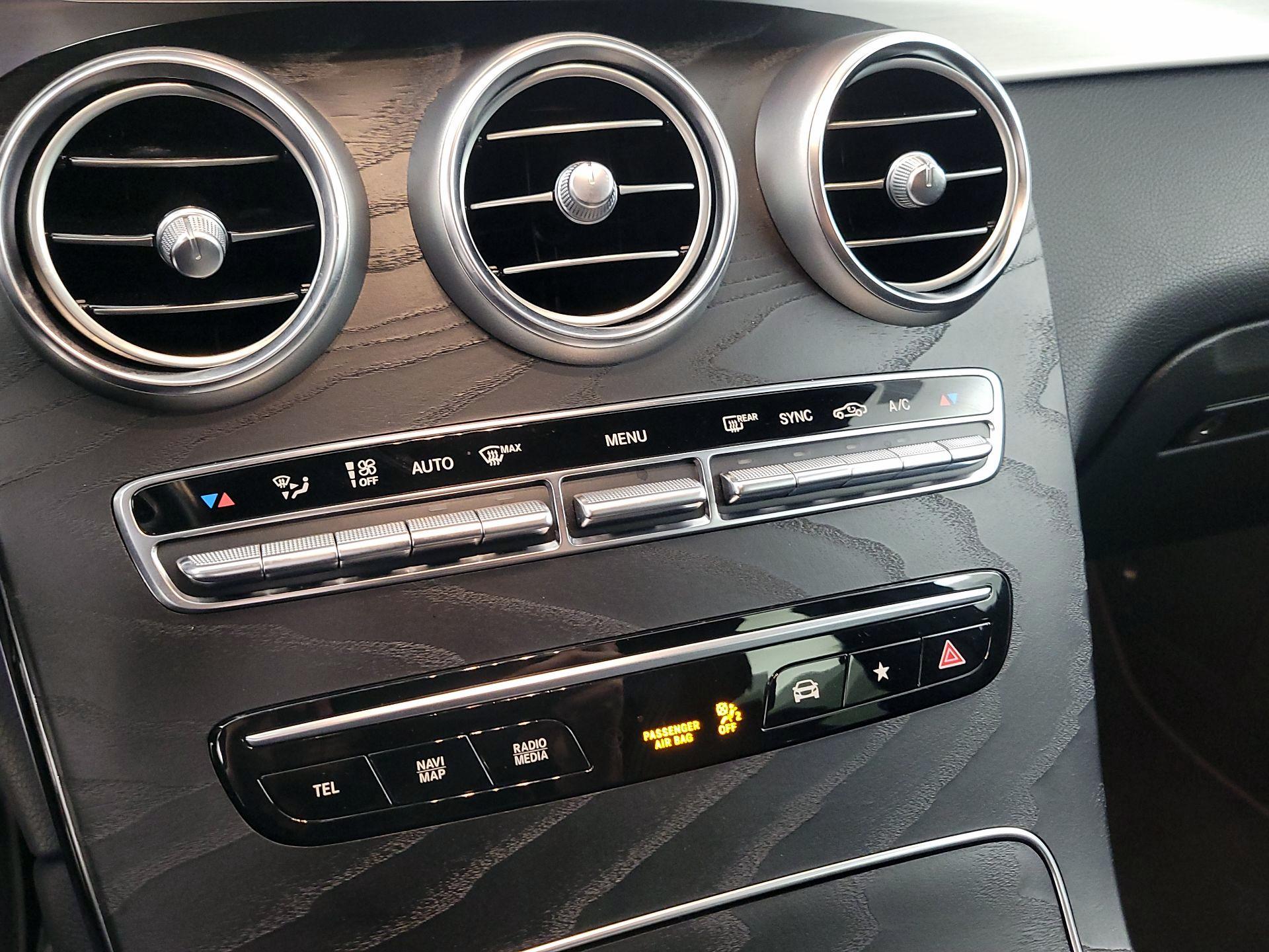 Thumbnail: 2022 Mercedes-Benz GLC - 16