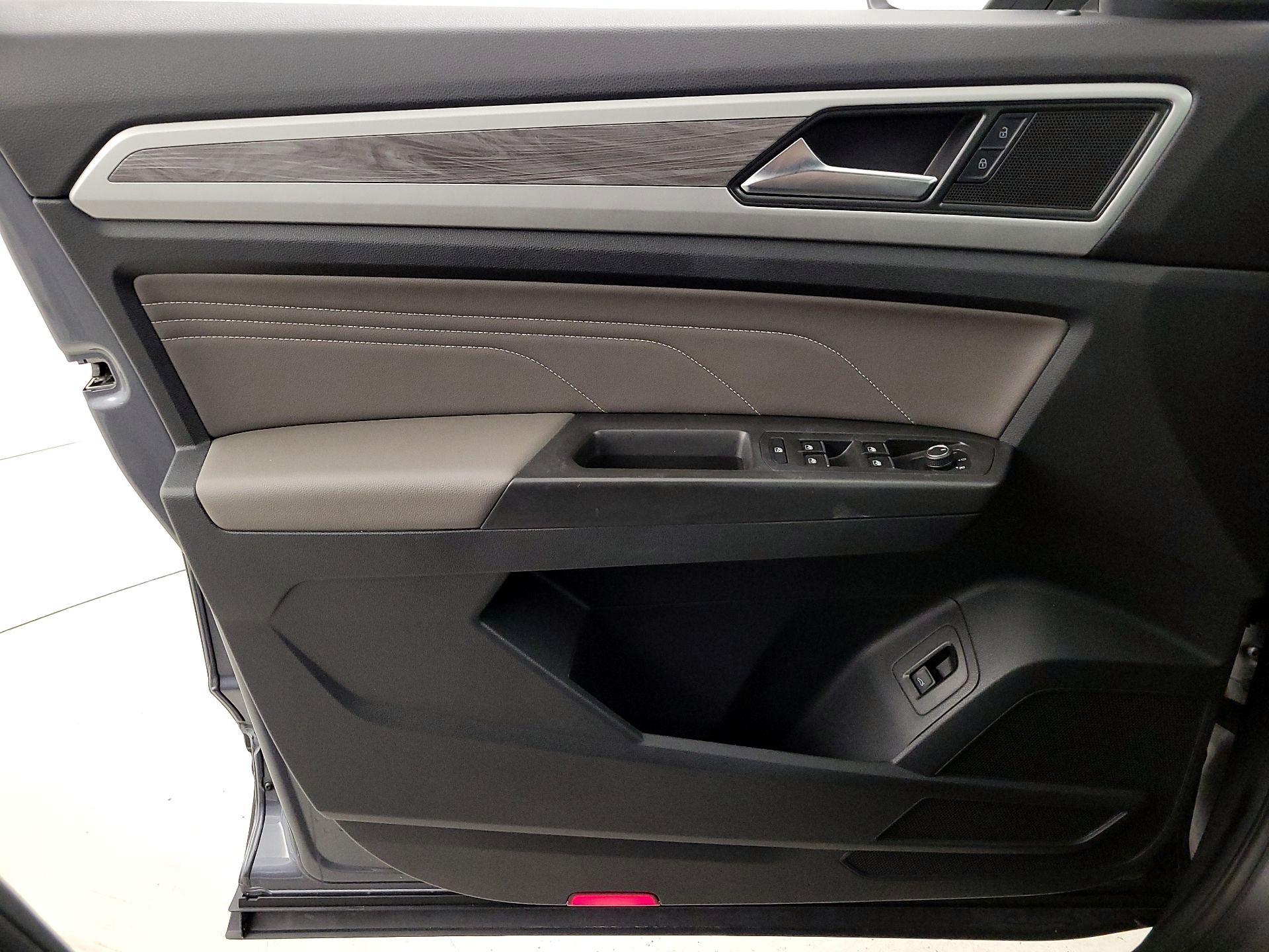 Thumbnail: 2022 Volkswagen Atlas - 12