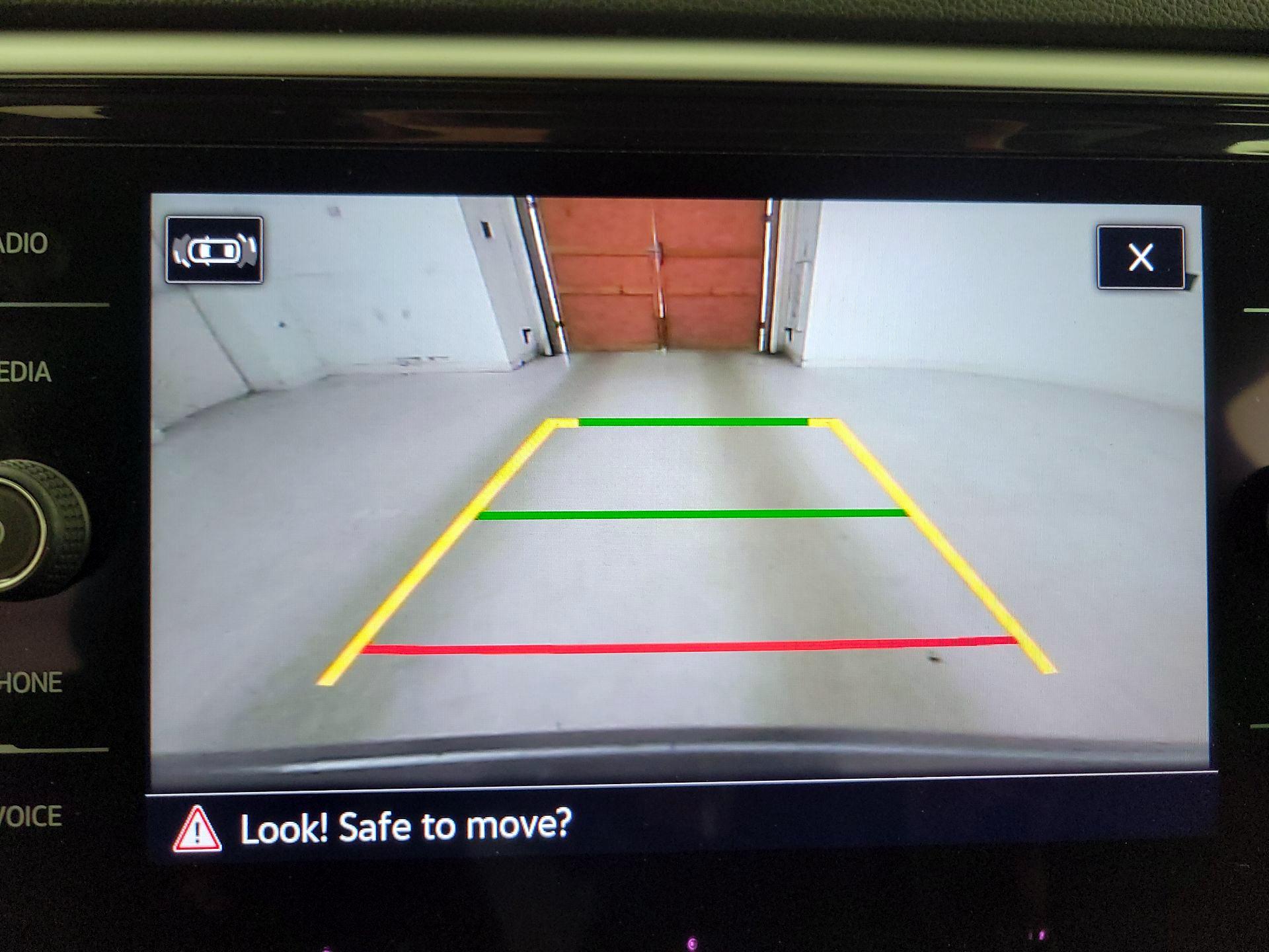 Thumbnail: 2022 Volkswagen Atlas - 14