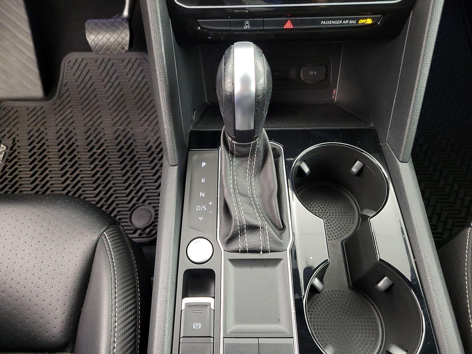 Thumbnail: 2022 Volkswagen Atlas - 17