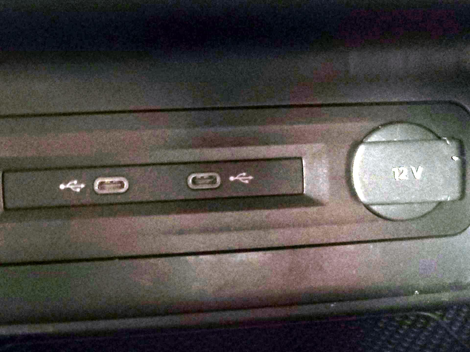 Thumbnail: 2022 Volkswagen Atlas - 18