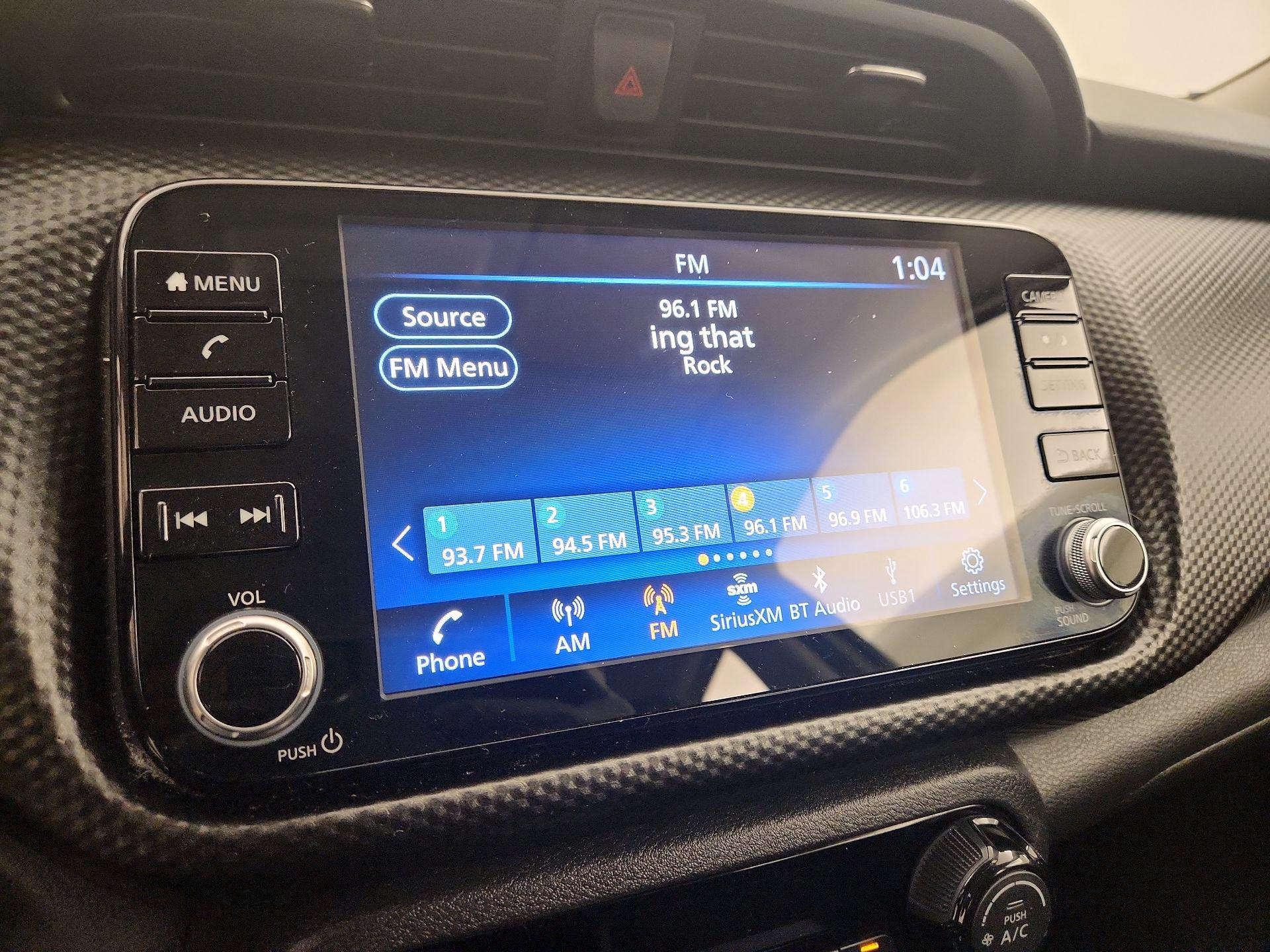 Thumbnail: 2021 Nissan Kicks - 15