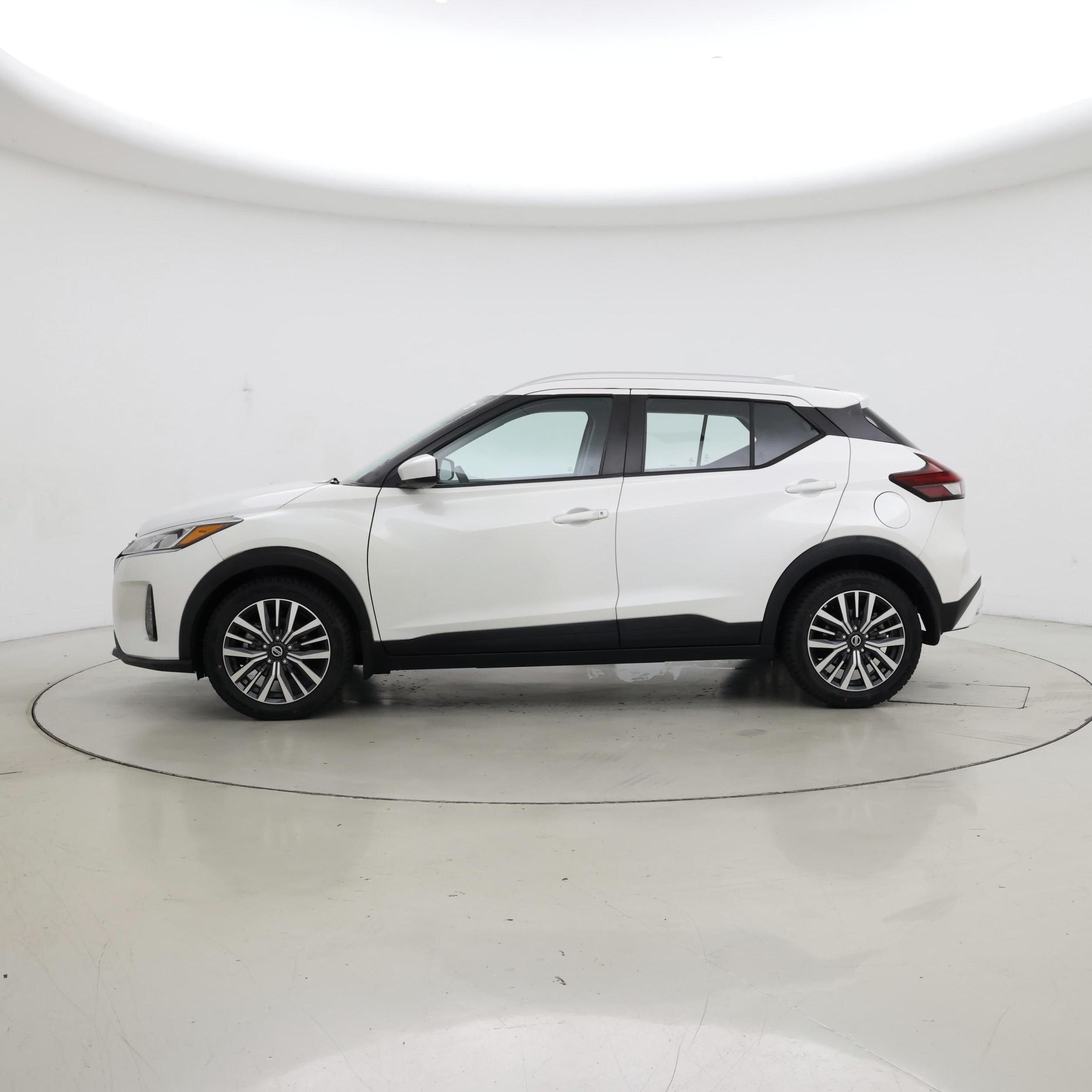 Thumbnail: 2021 Nissan Kicks - 3