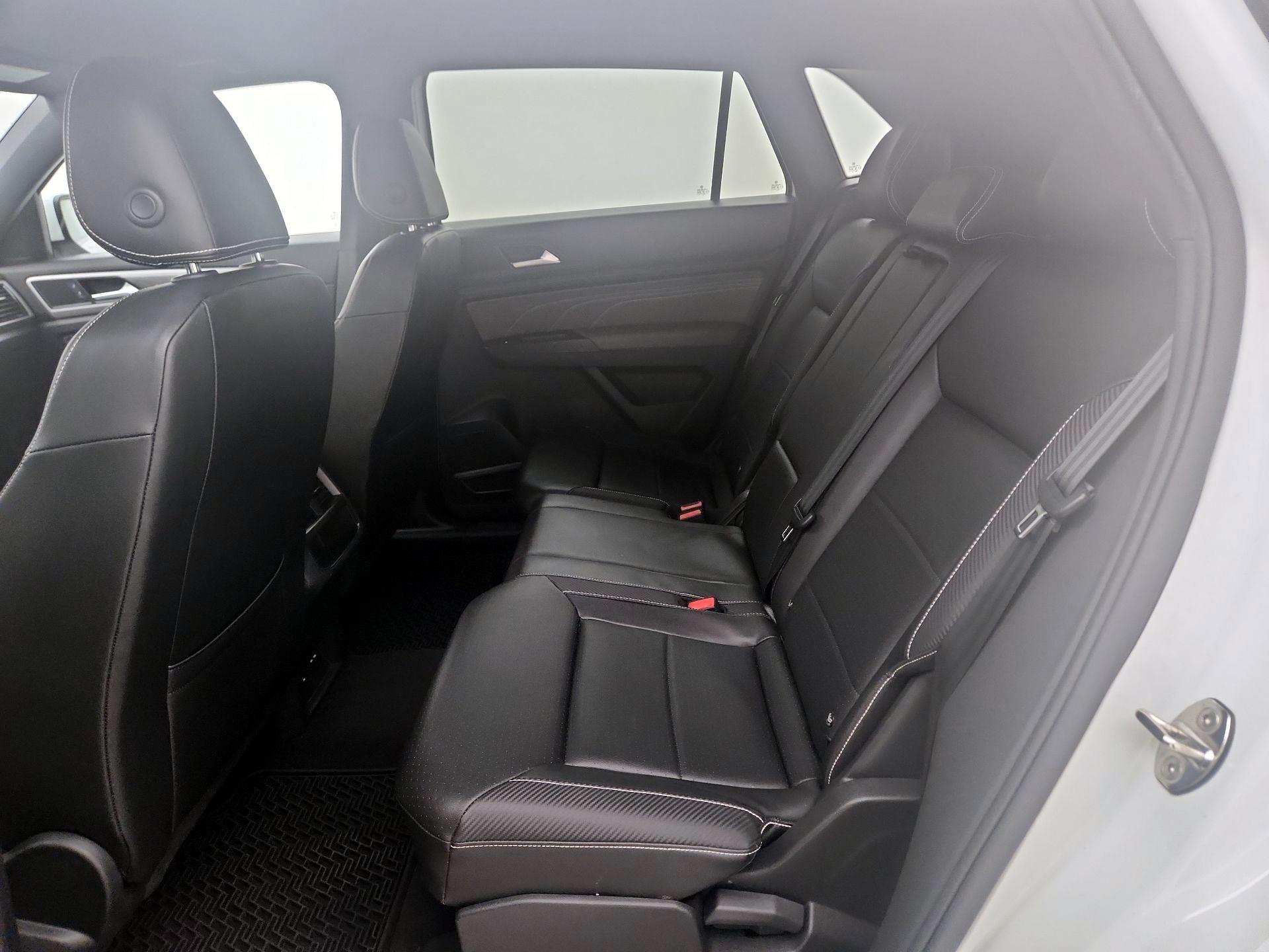 Thumbnail: 2023 Volkswagen Atlas - 19