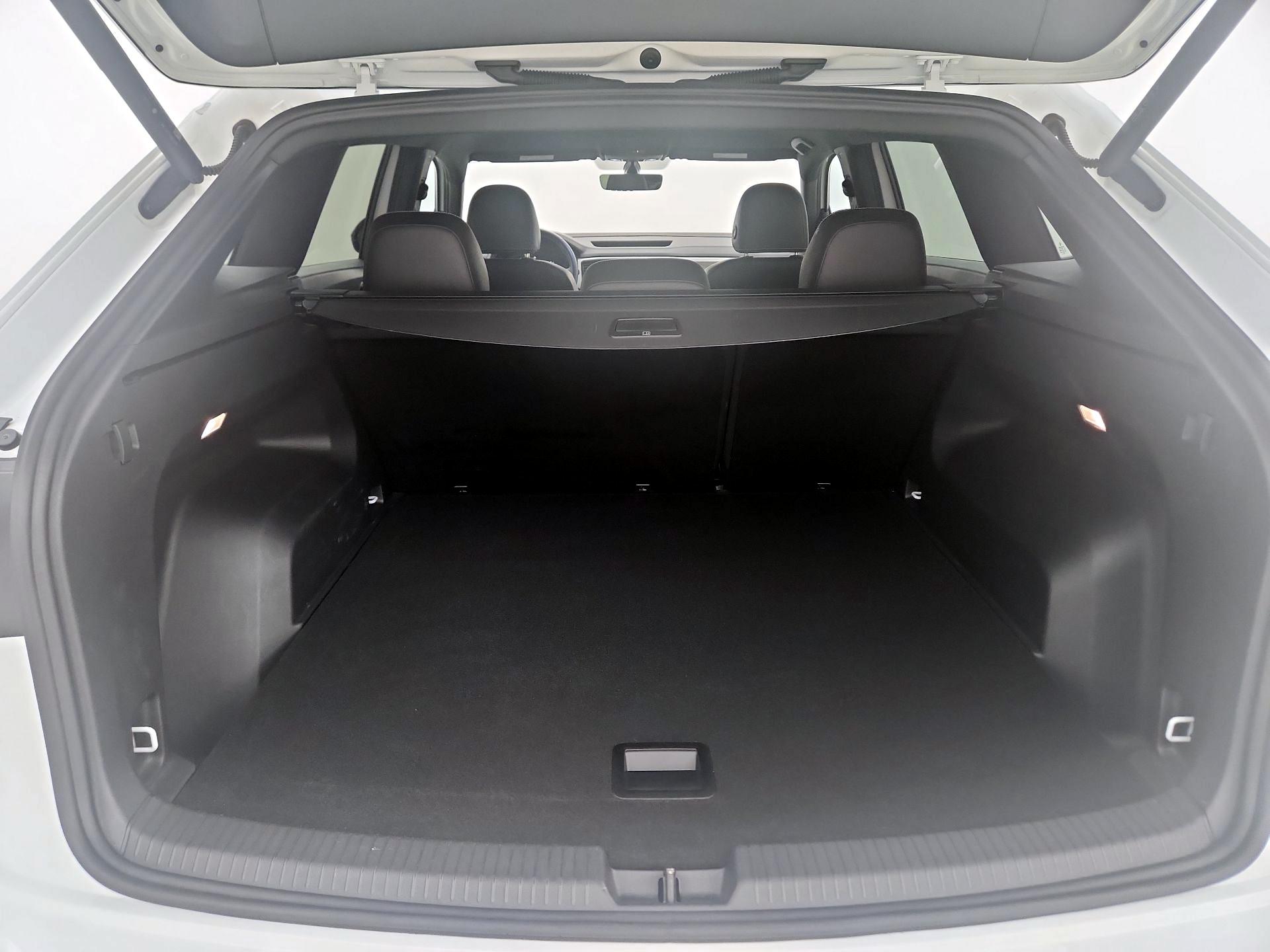 Thumbnail: 2023 Volkswagen Atlas - 20