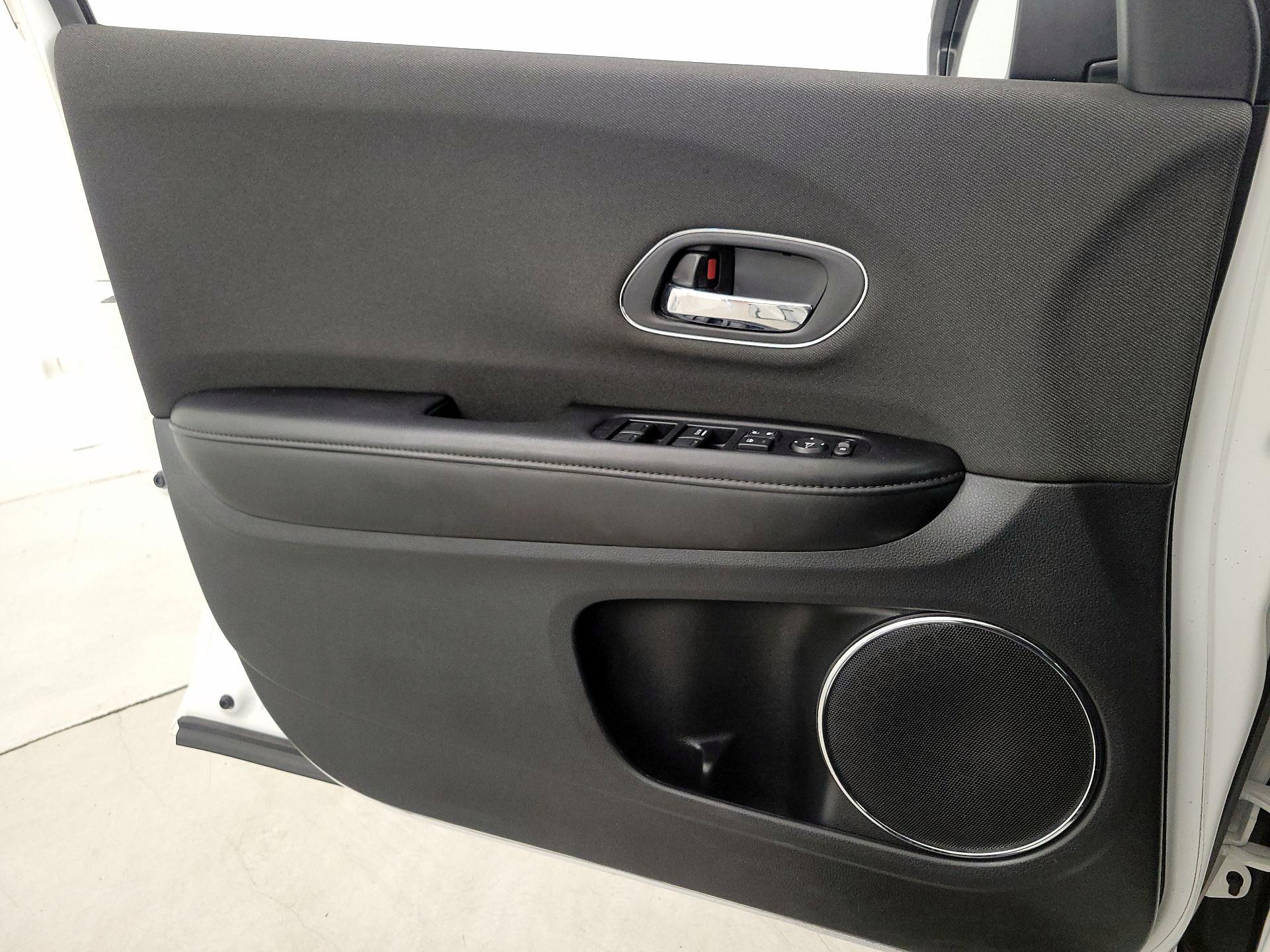 Thumbnail: 2020 Honda HR-V - 12